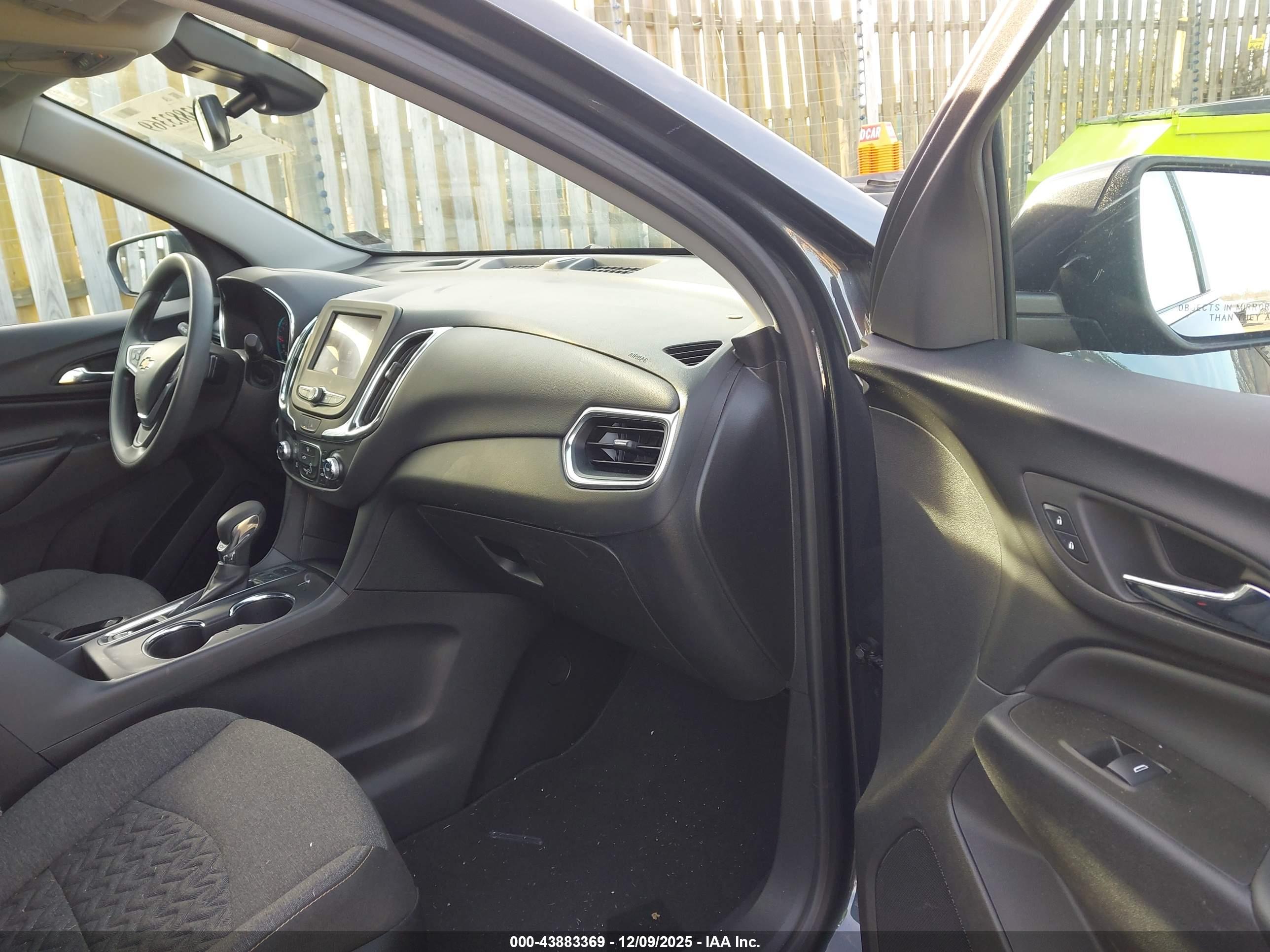 CHEVROLET EQUINOX image 5