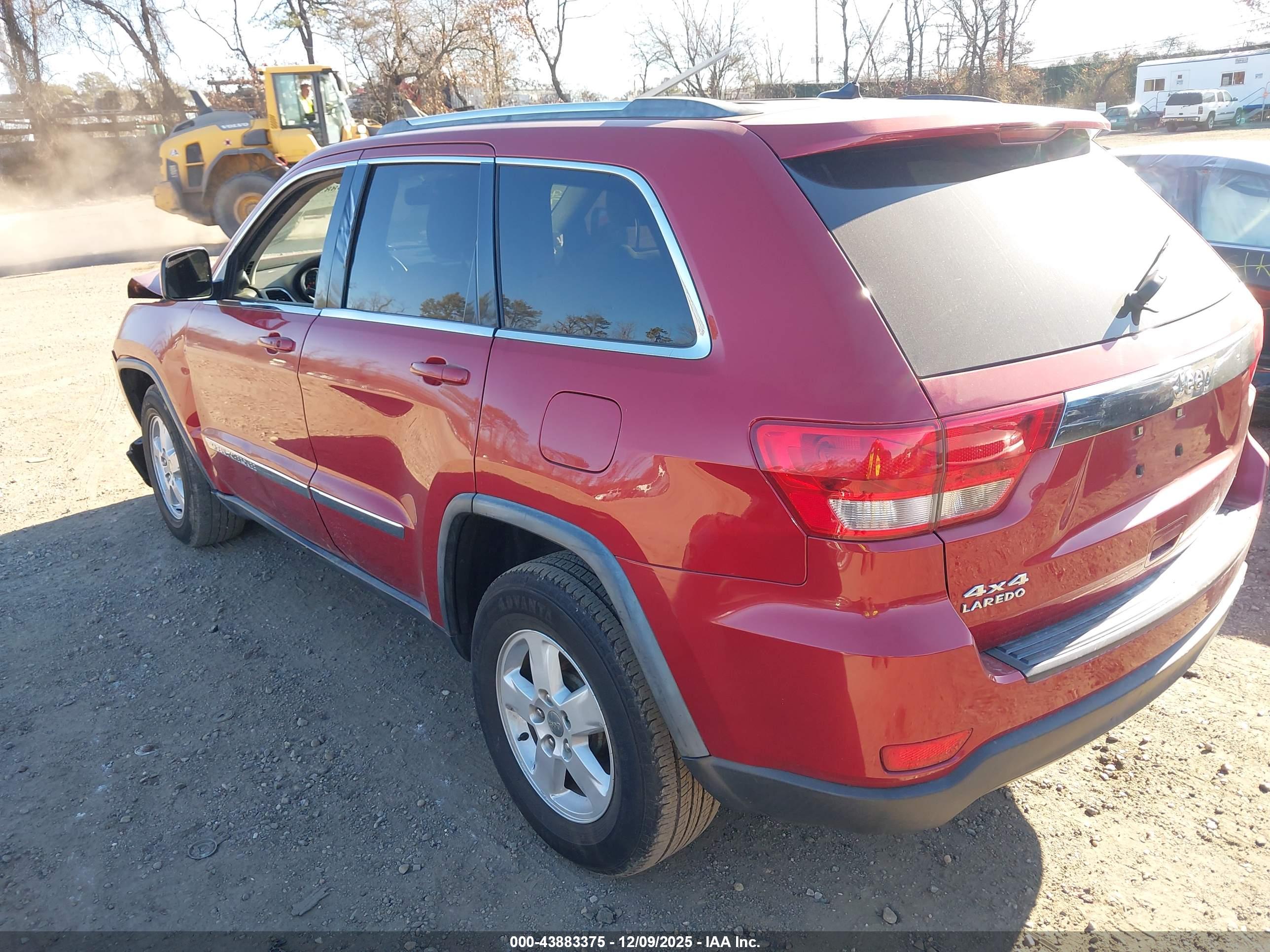 JEEP GRAND image 3