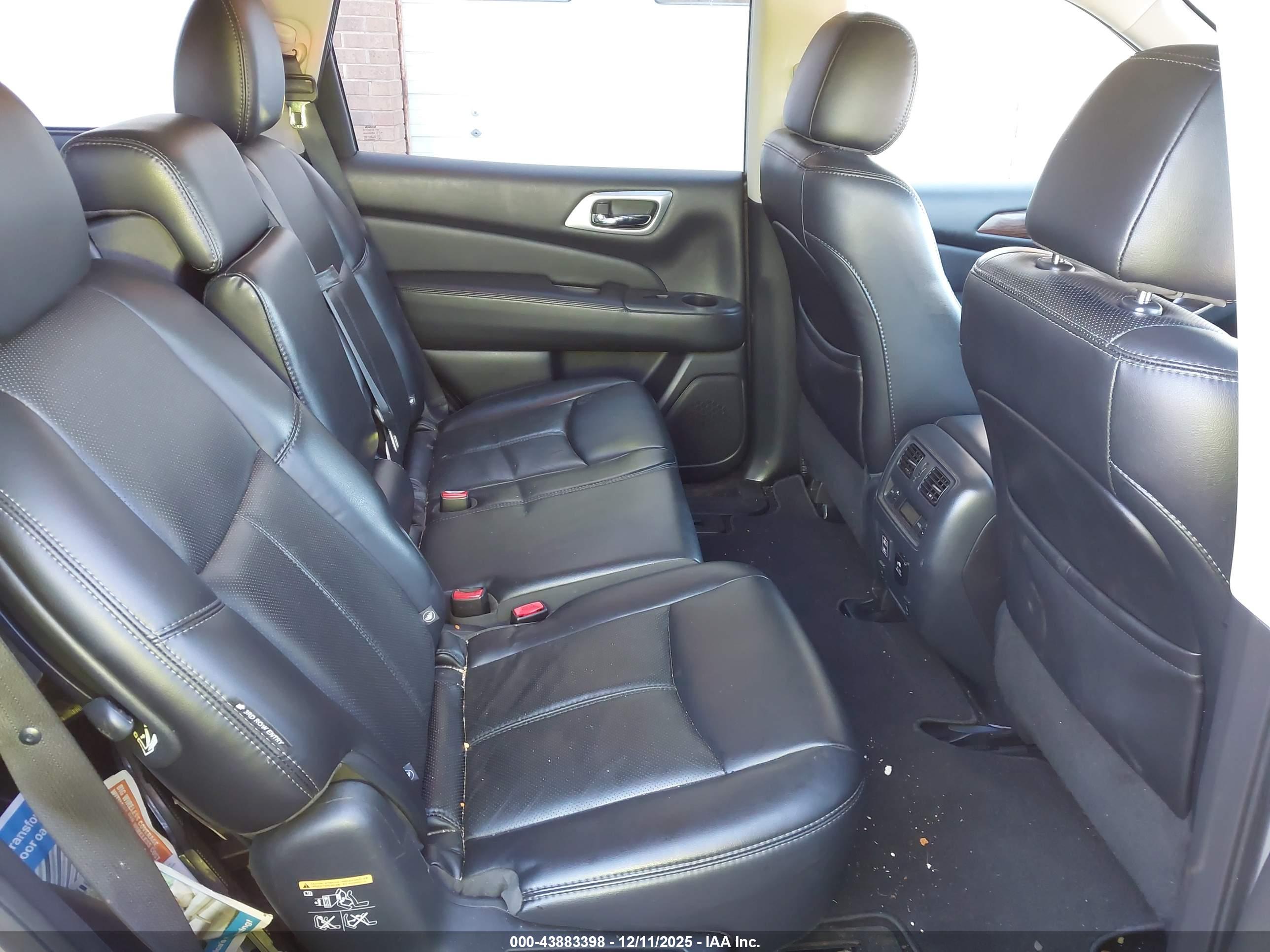 NISSAN PATHFINDER image 8