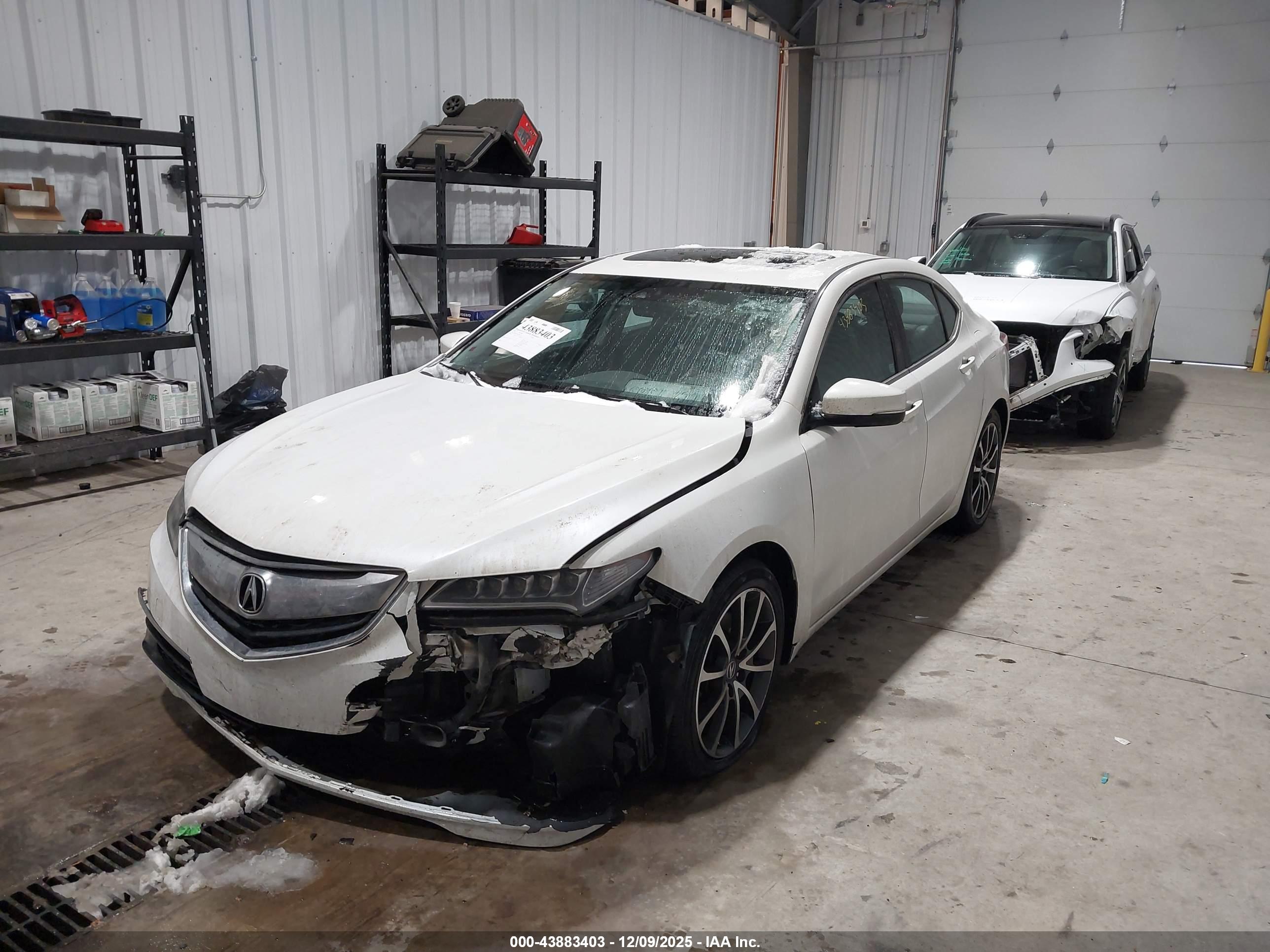 ACURA TLX image 2