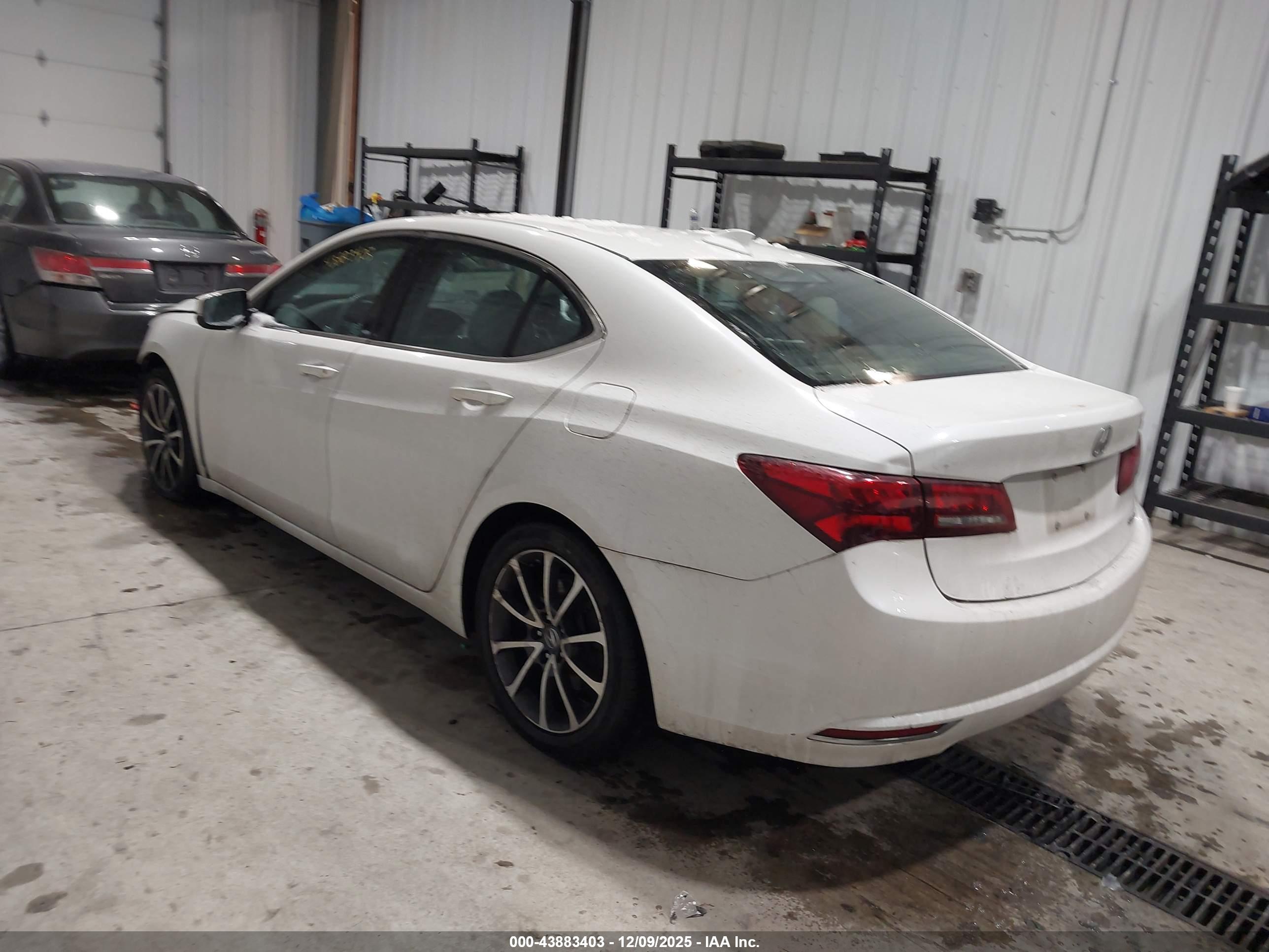ACURA TLX image 3