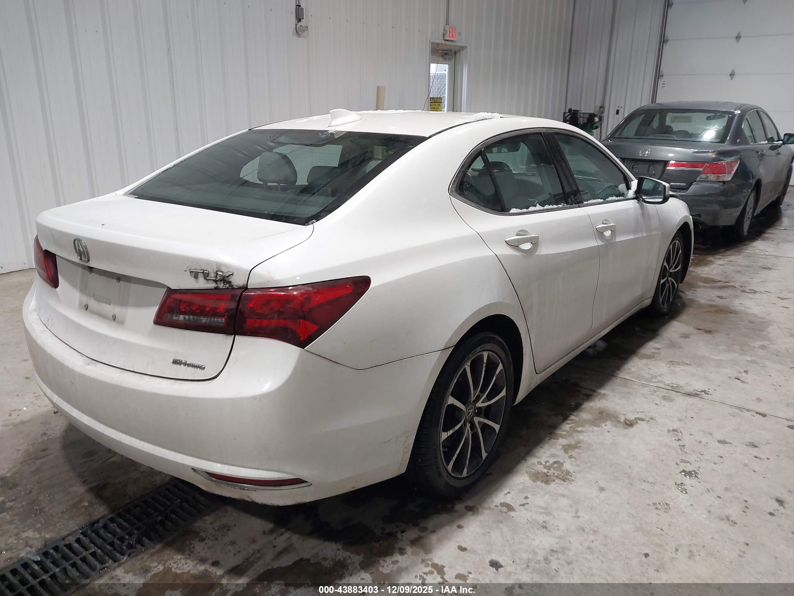 ACURA TLX image 4