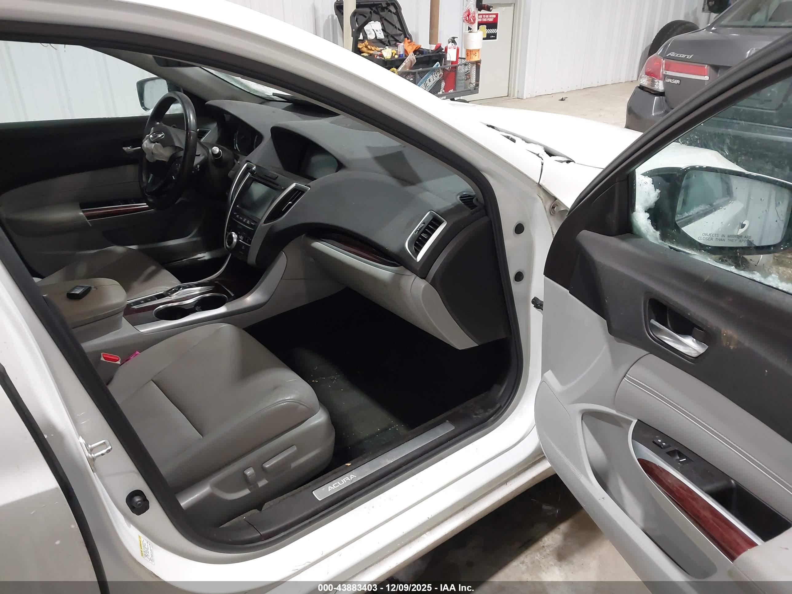 ACURA TLX image 5