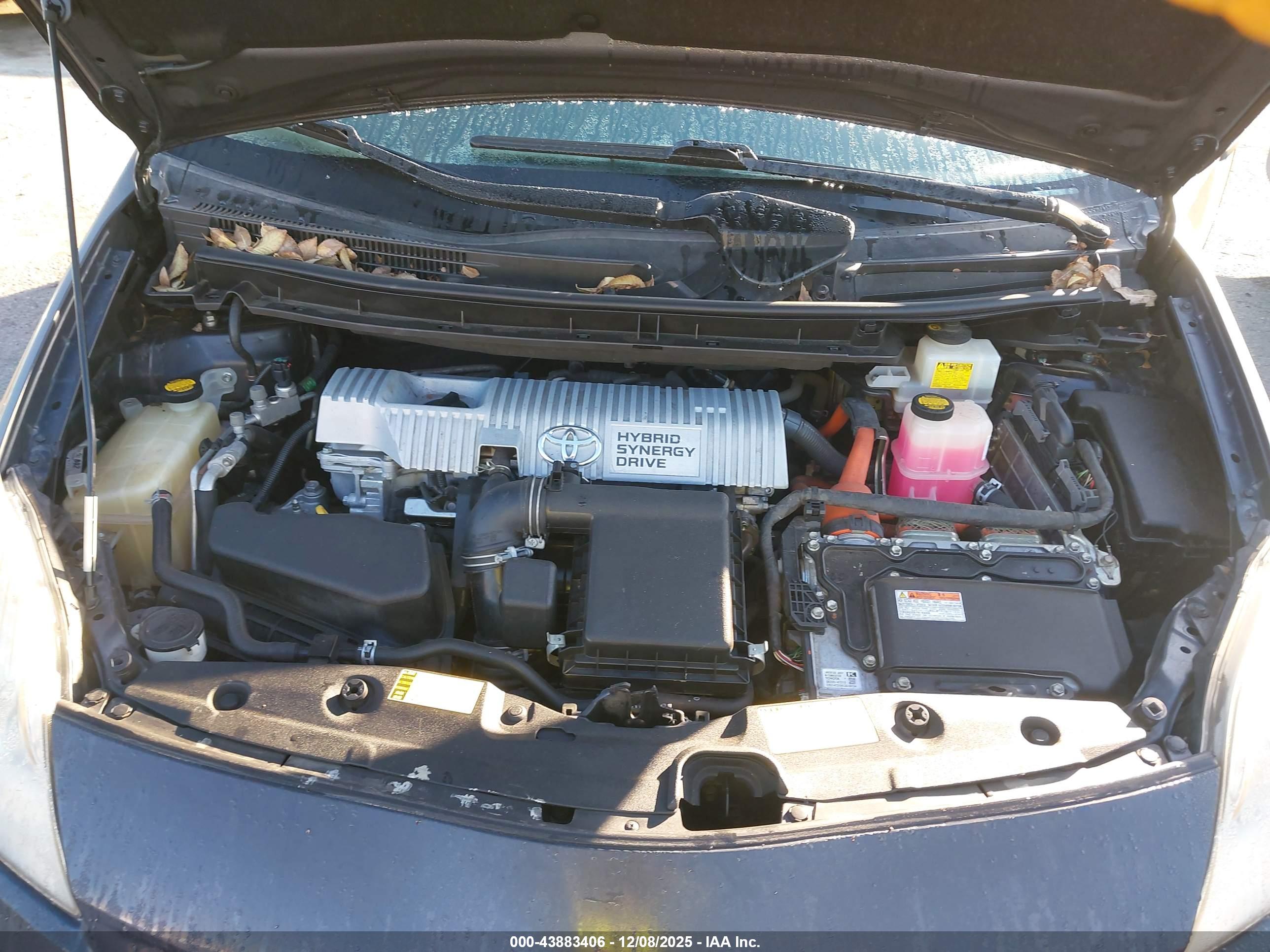 TOYOTA PRIUS image 10