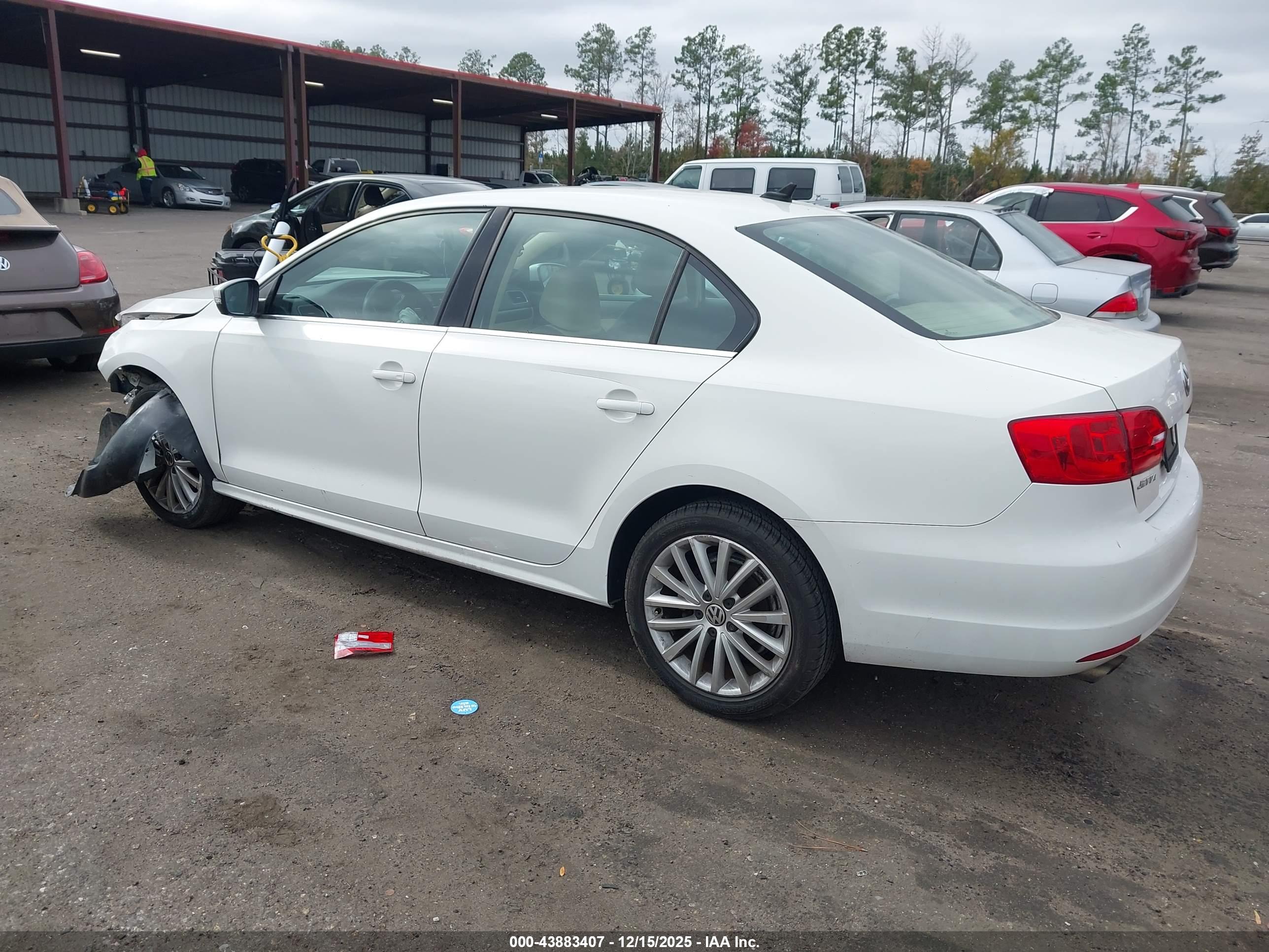 VOLKSWAGEN JETTA image 3