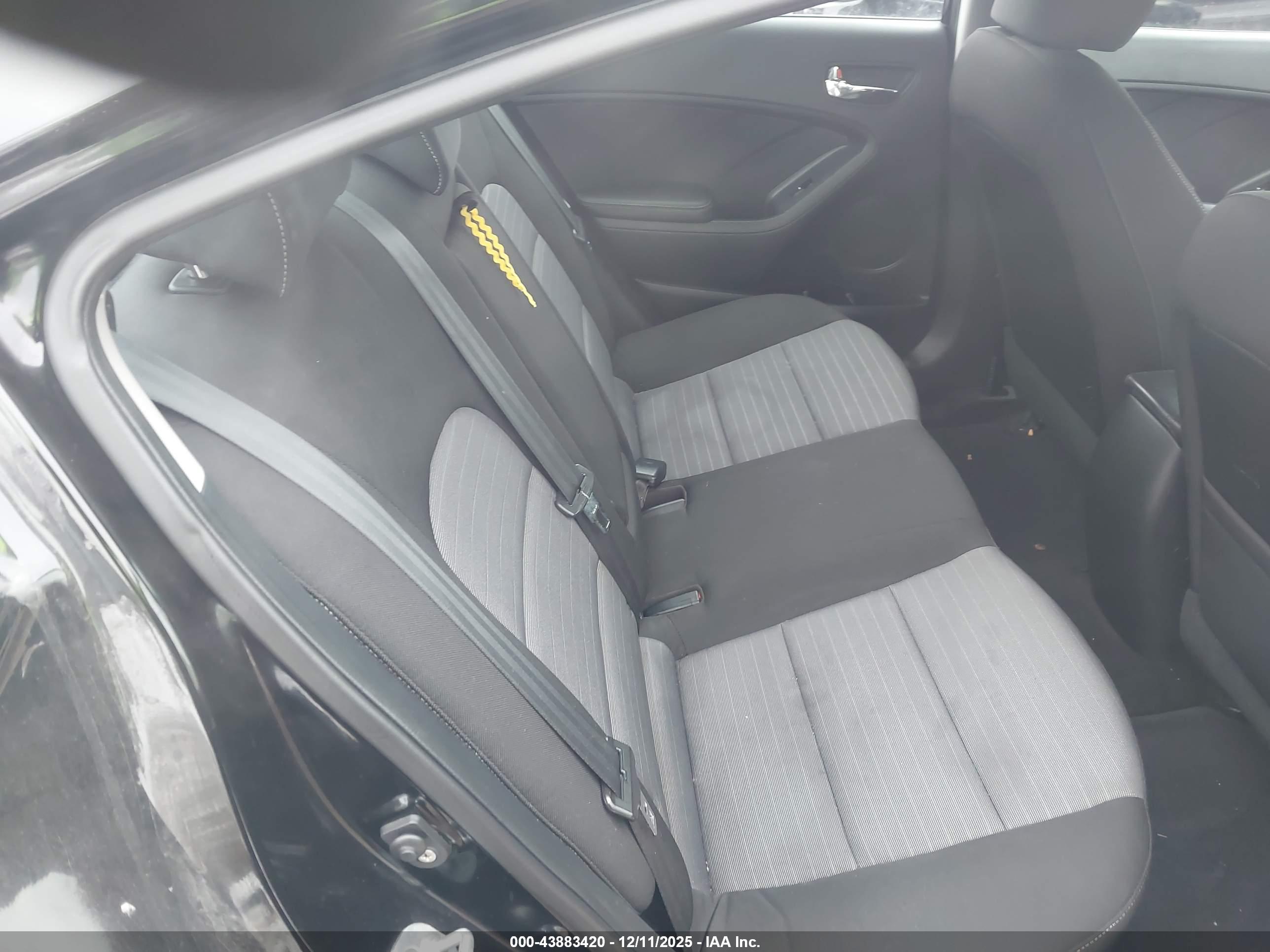 KIA FORTE image 8