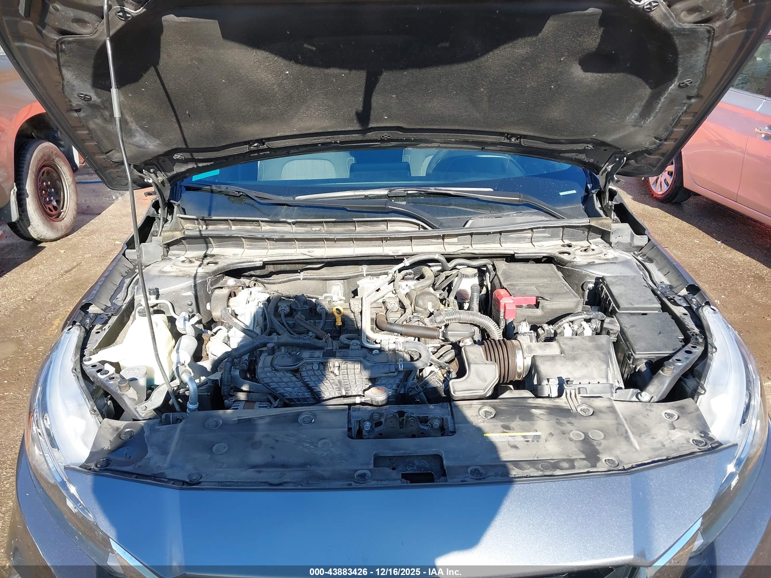 NISSAN ALTIMA image 10