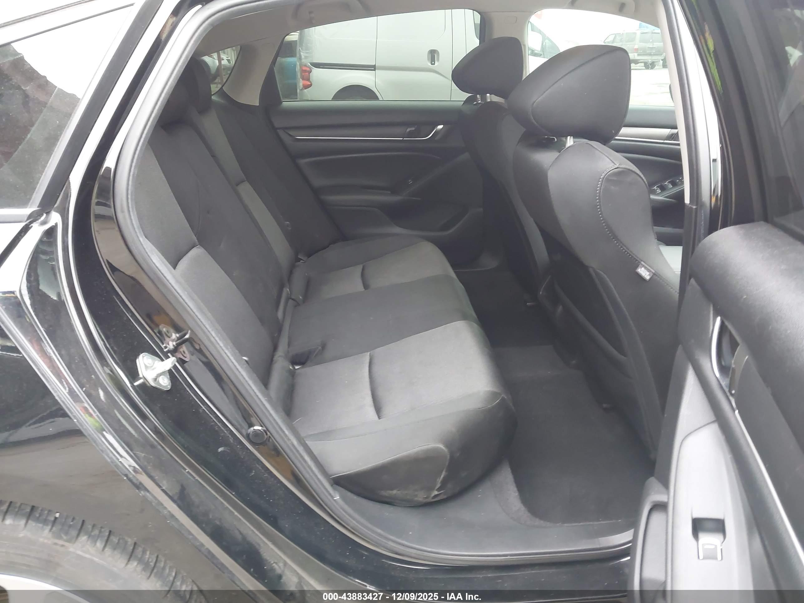 HONDA ACCORD image 8