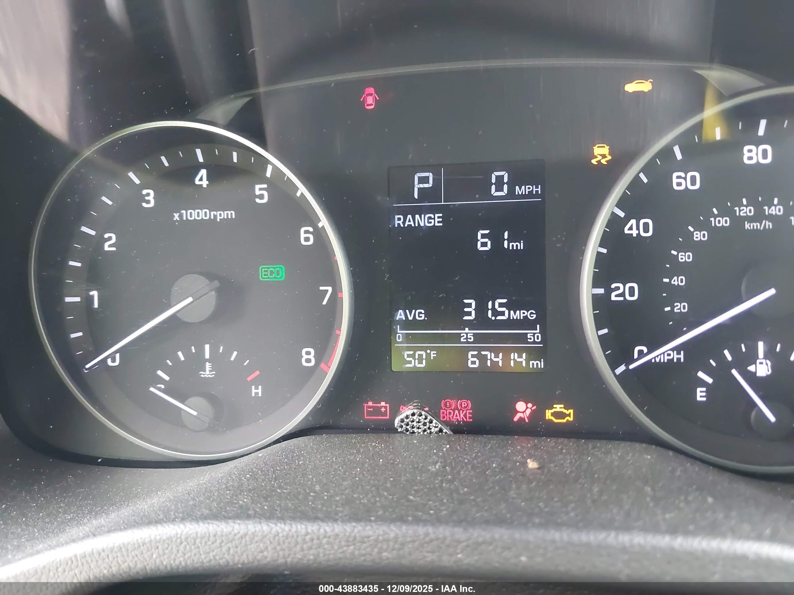 HYUNDAI ELANTRA image 7