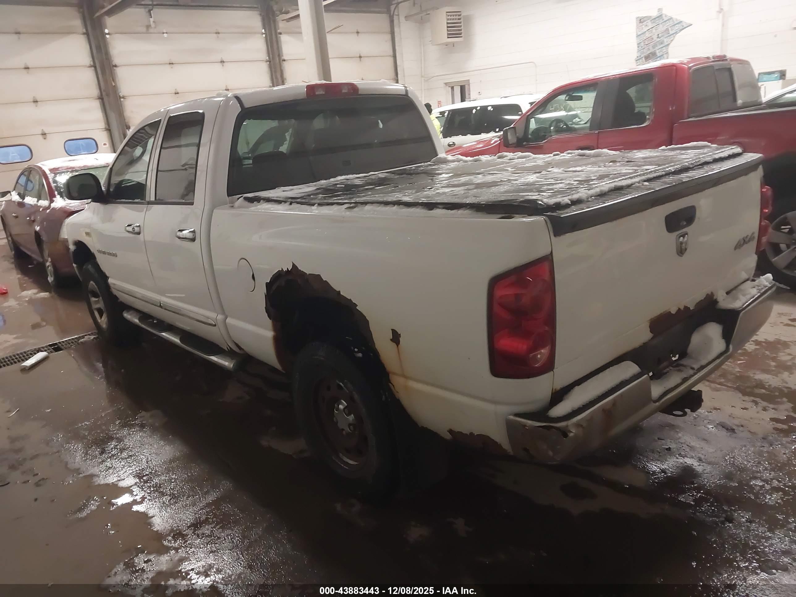 DODGE RAM image 3