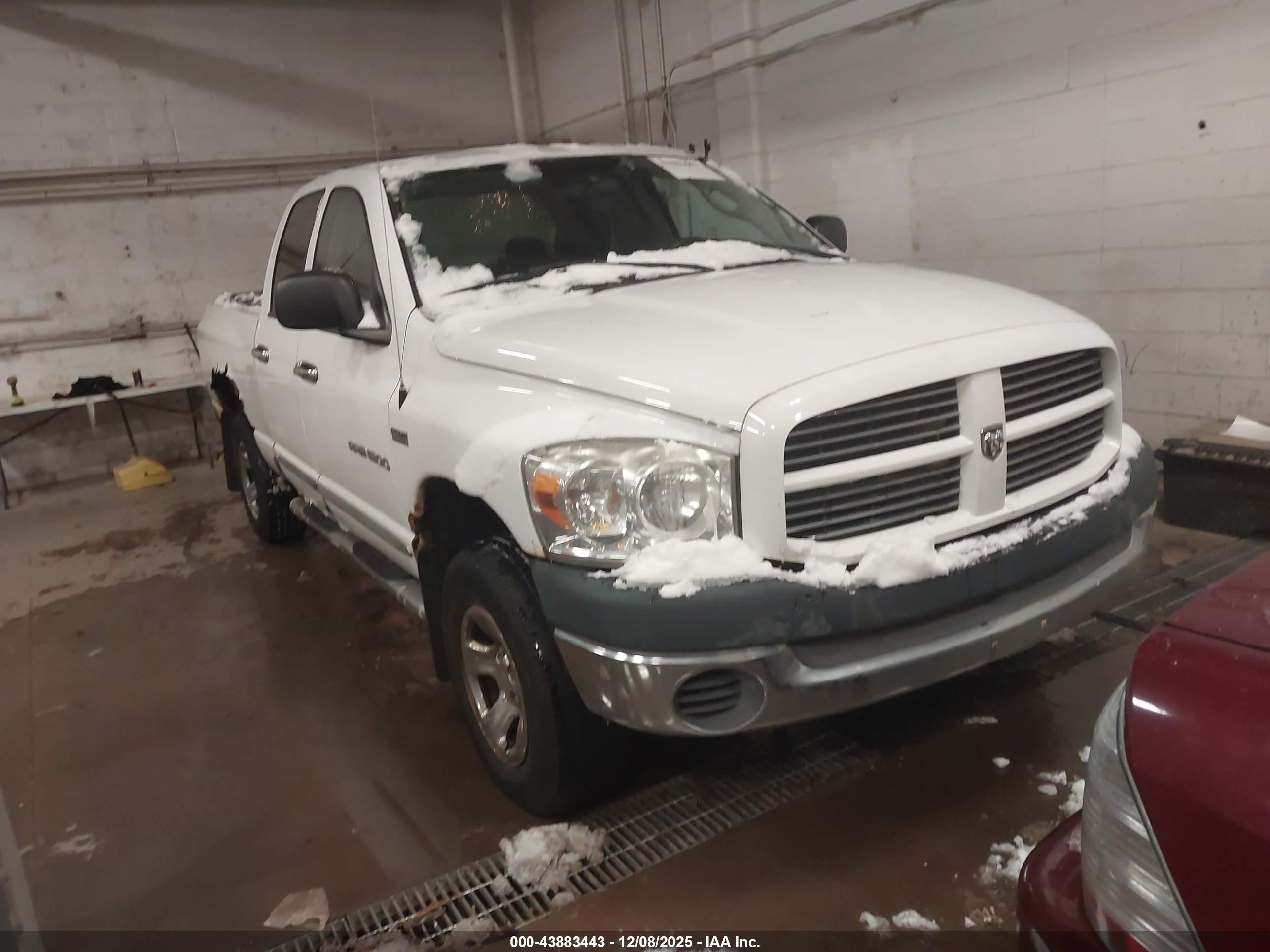 DODGE RAM image 6