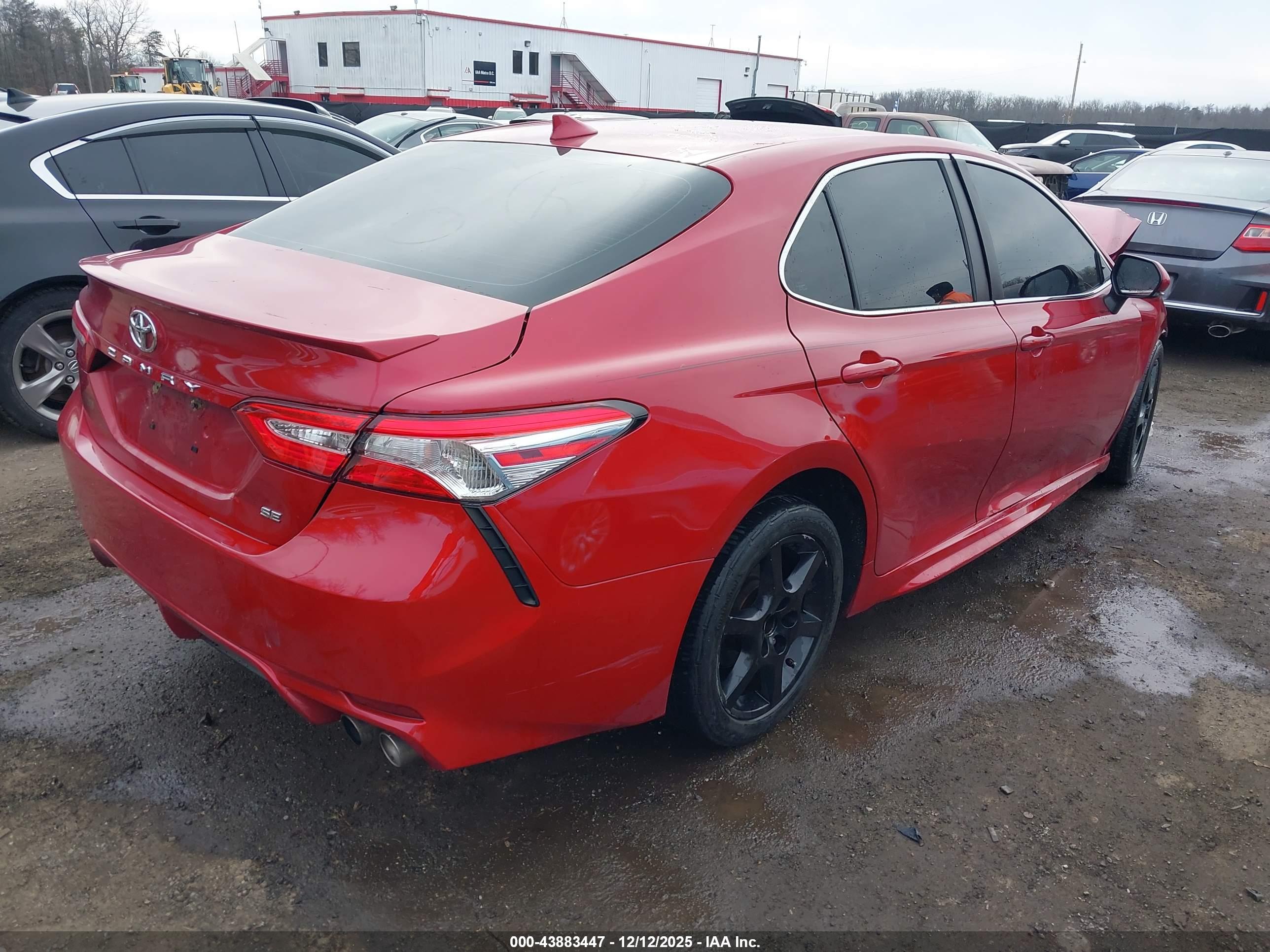 TOYOTA CAMRY image 4