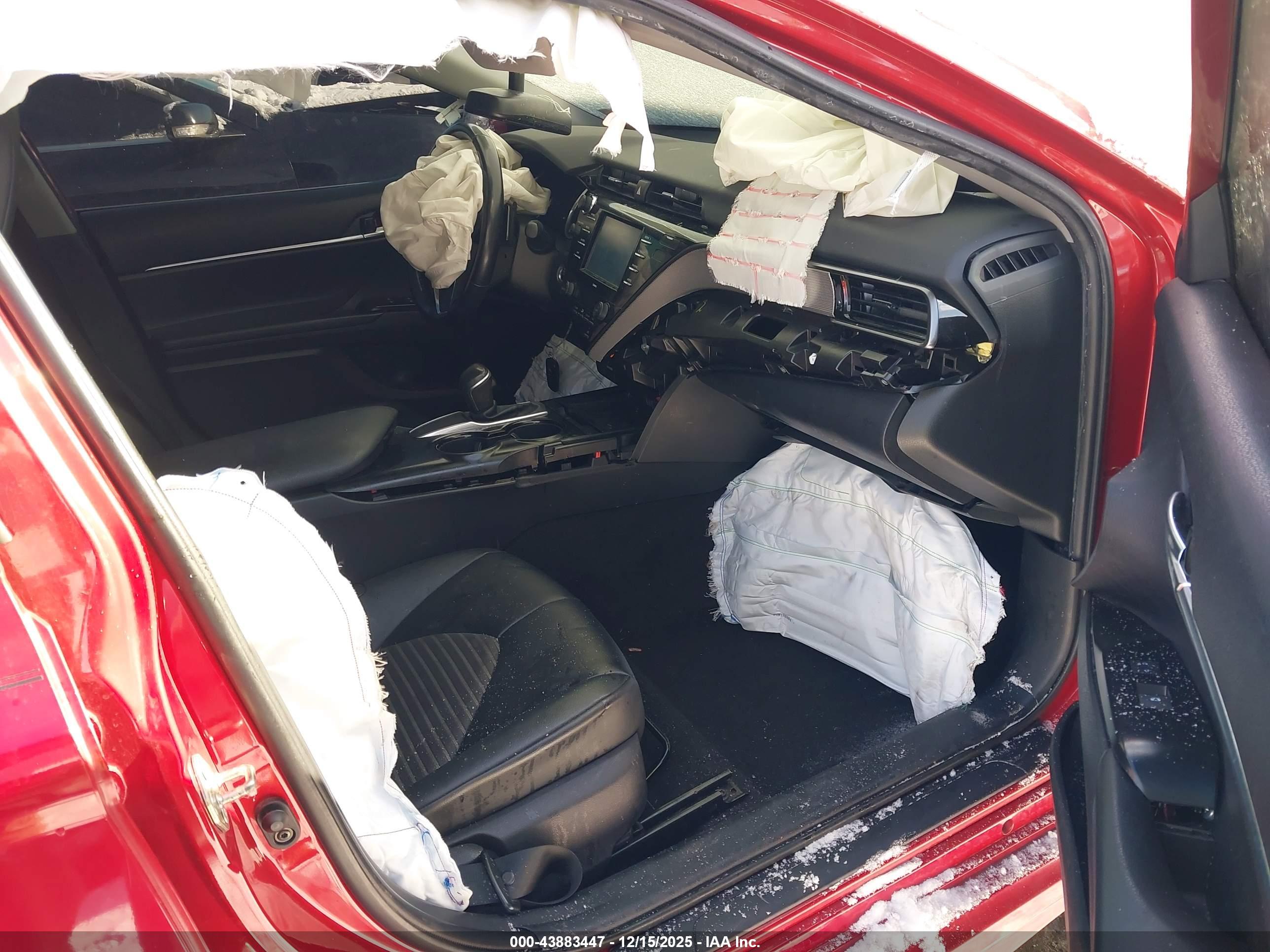 TOYOTA CAMRY image 5