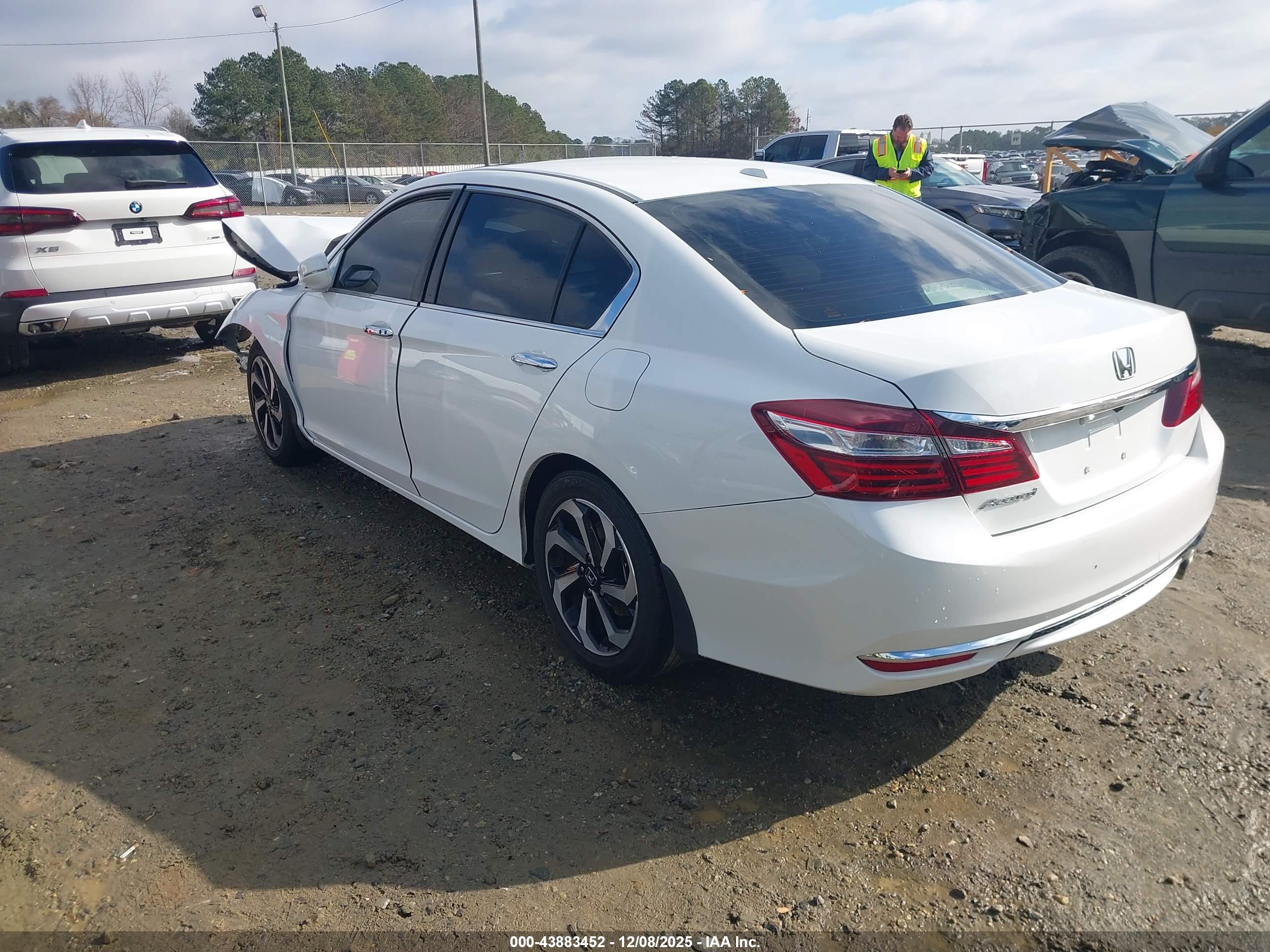 HONDA ACCORD image 3