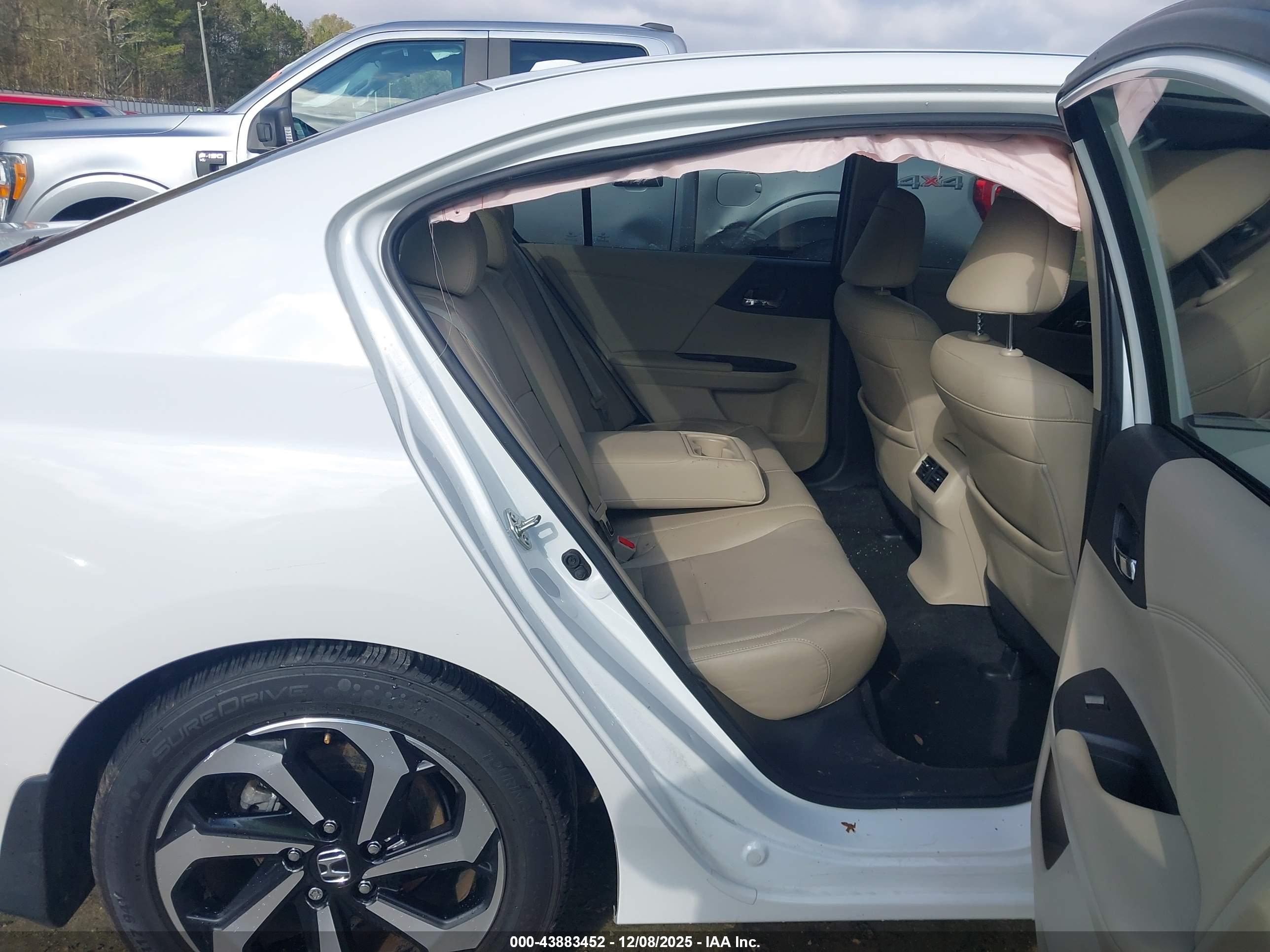 HONDA ACCORD image 8