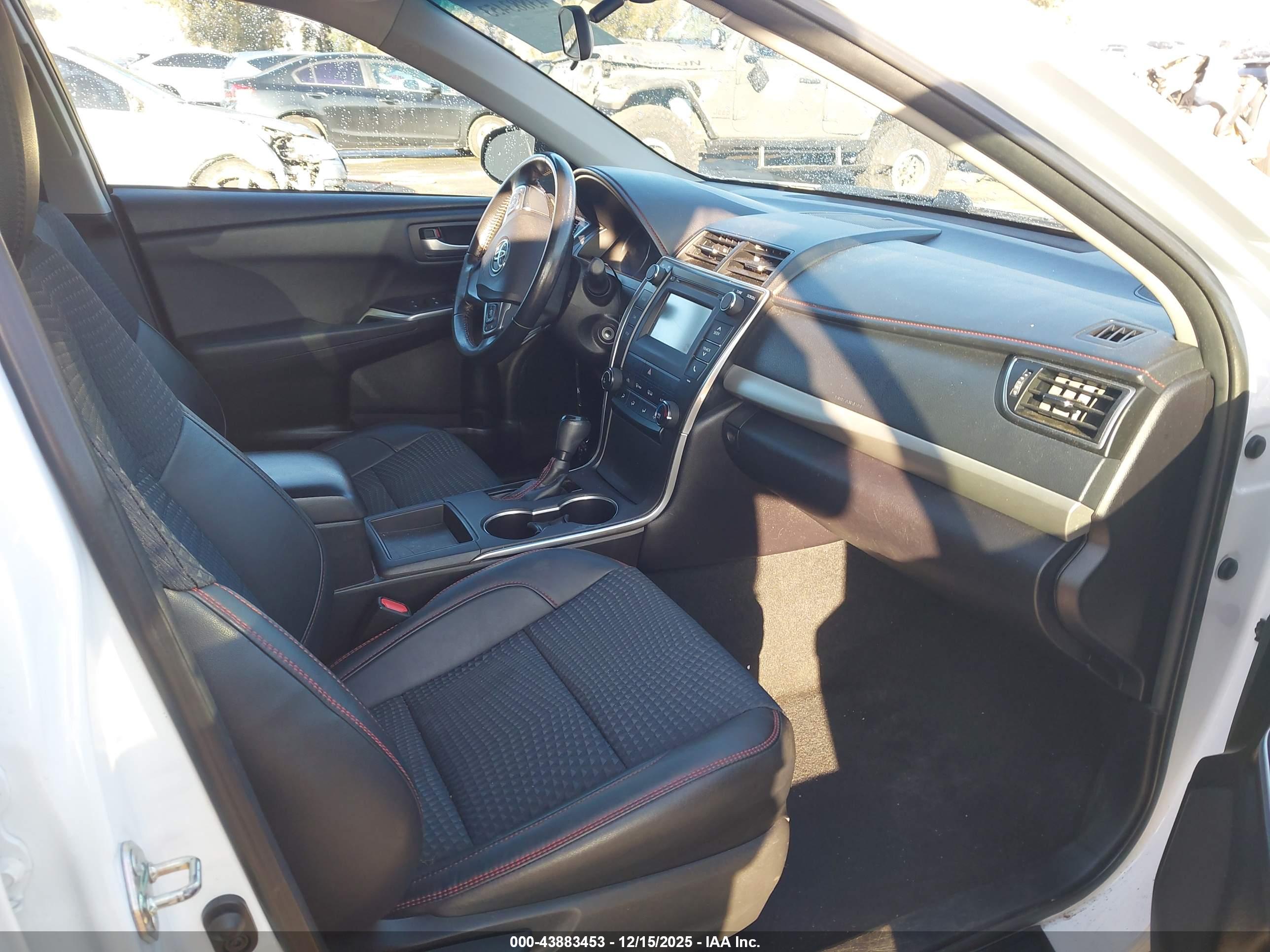 TOYOTA CAMRY image 5