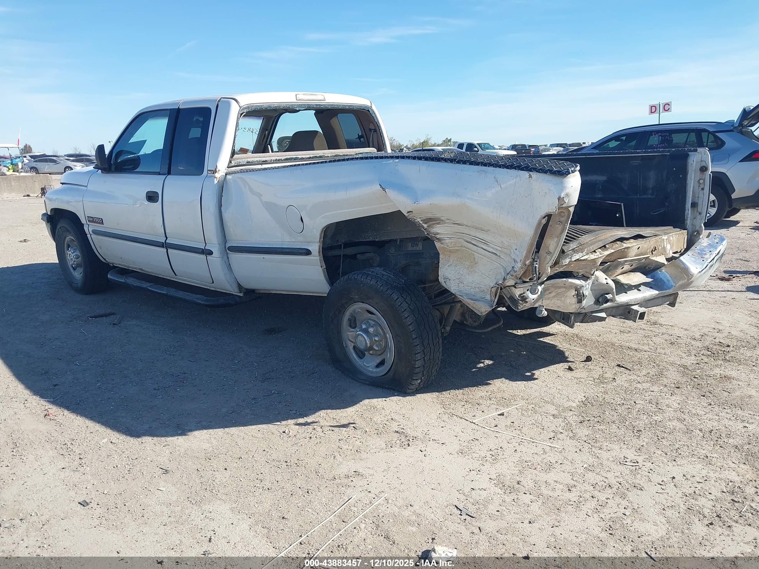 DODGE RAM image 3