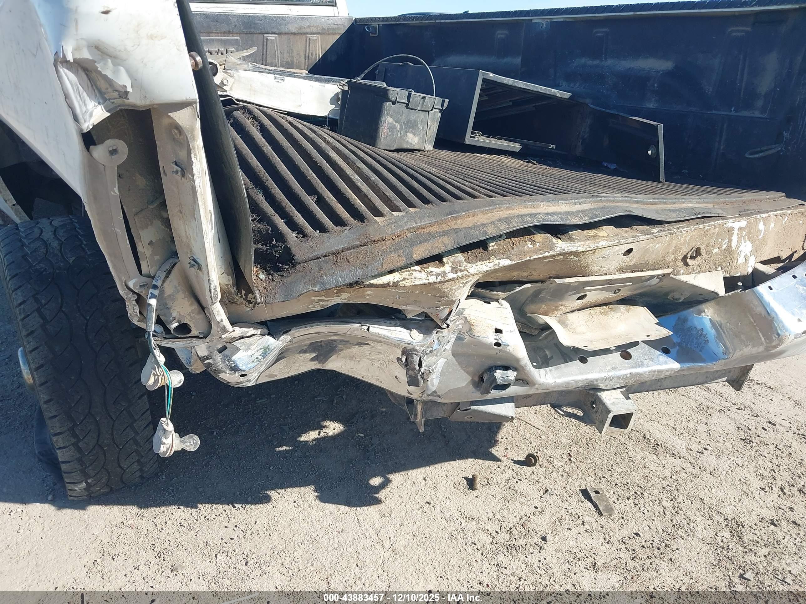 DODGE RAM image 6