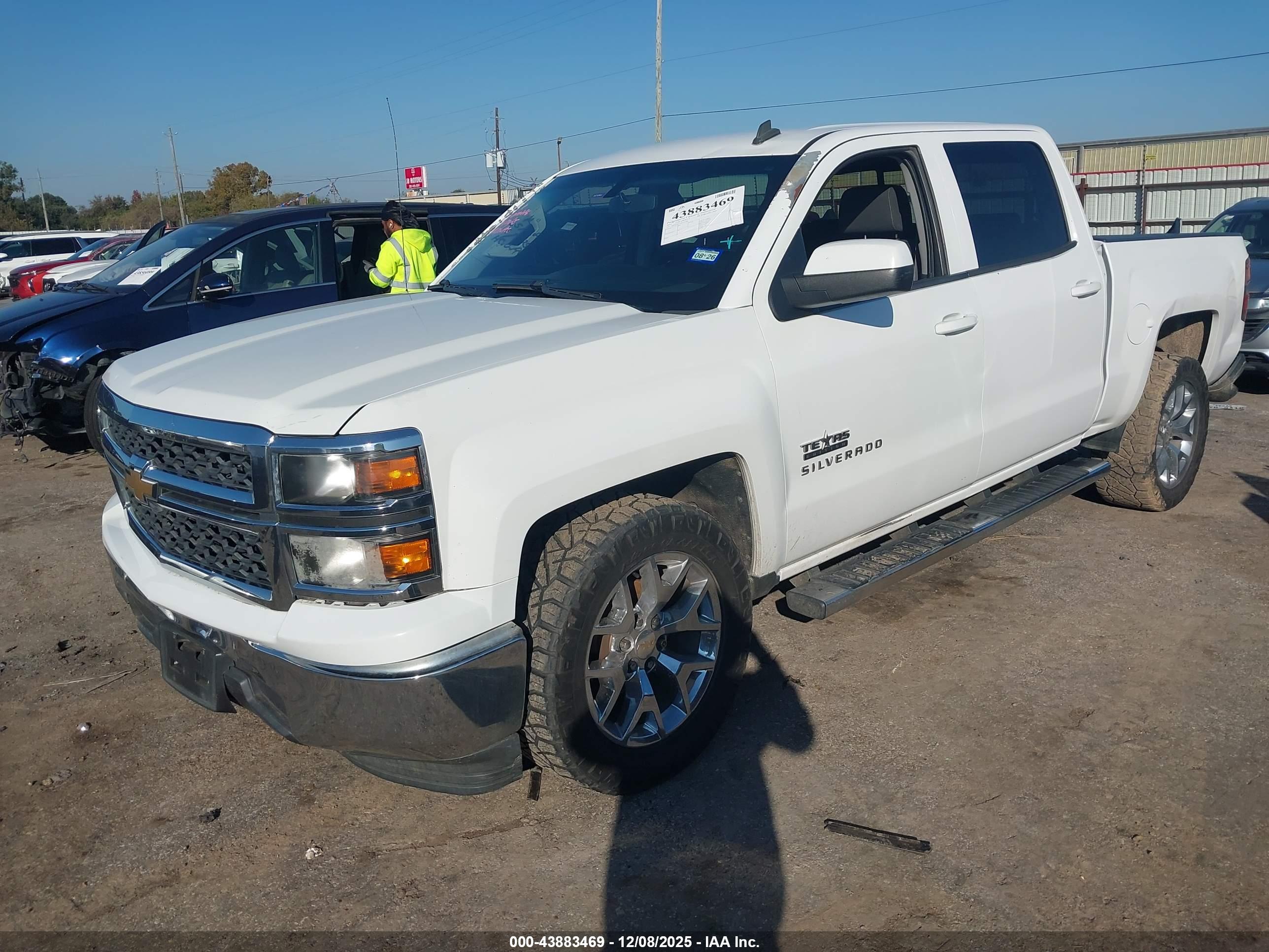 CHEVROLET SILVERADO image 2