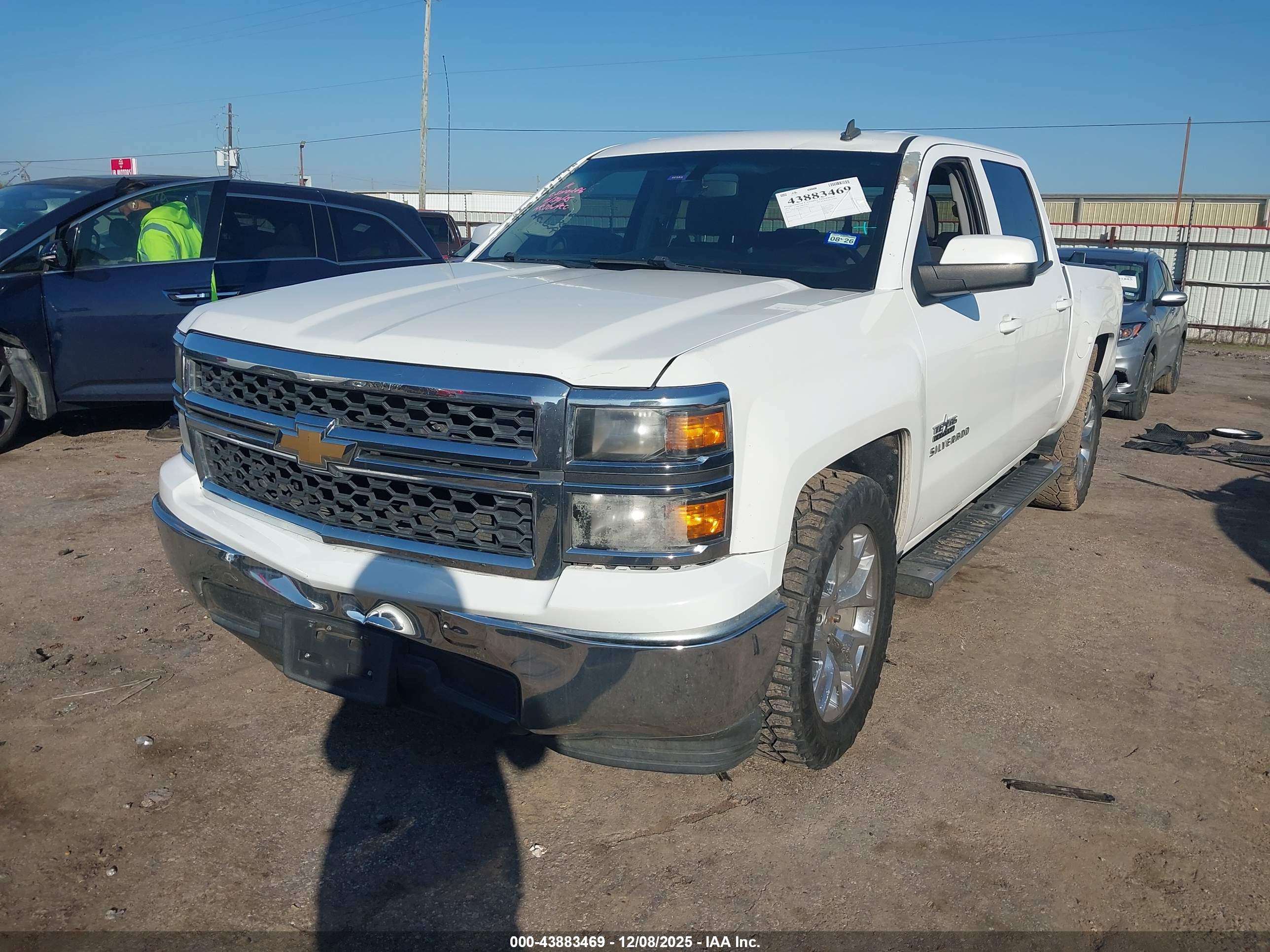 CHEVROLET SILVERADO image 6