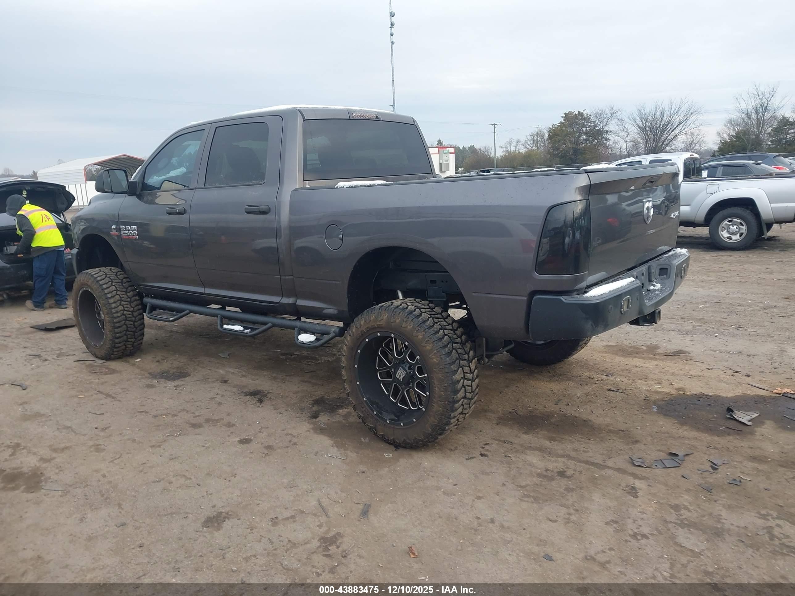 RAM 2500 image 3