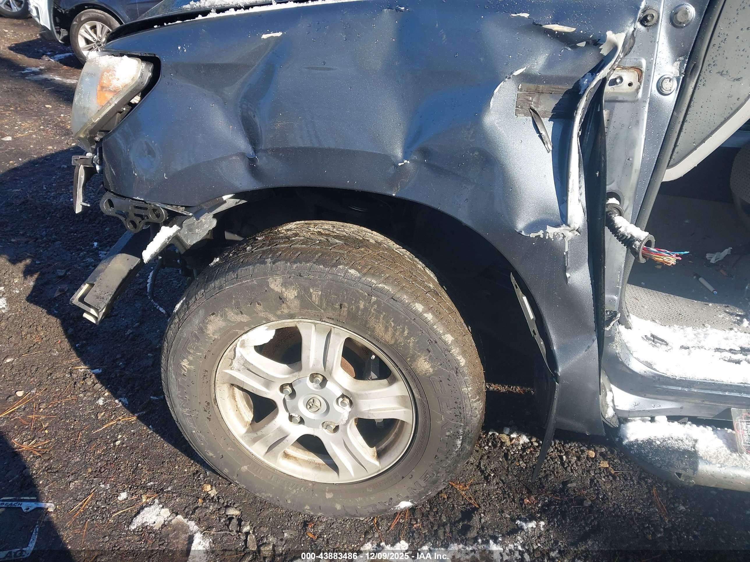 TOYOTA TUNDRA image 6