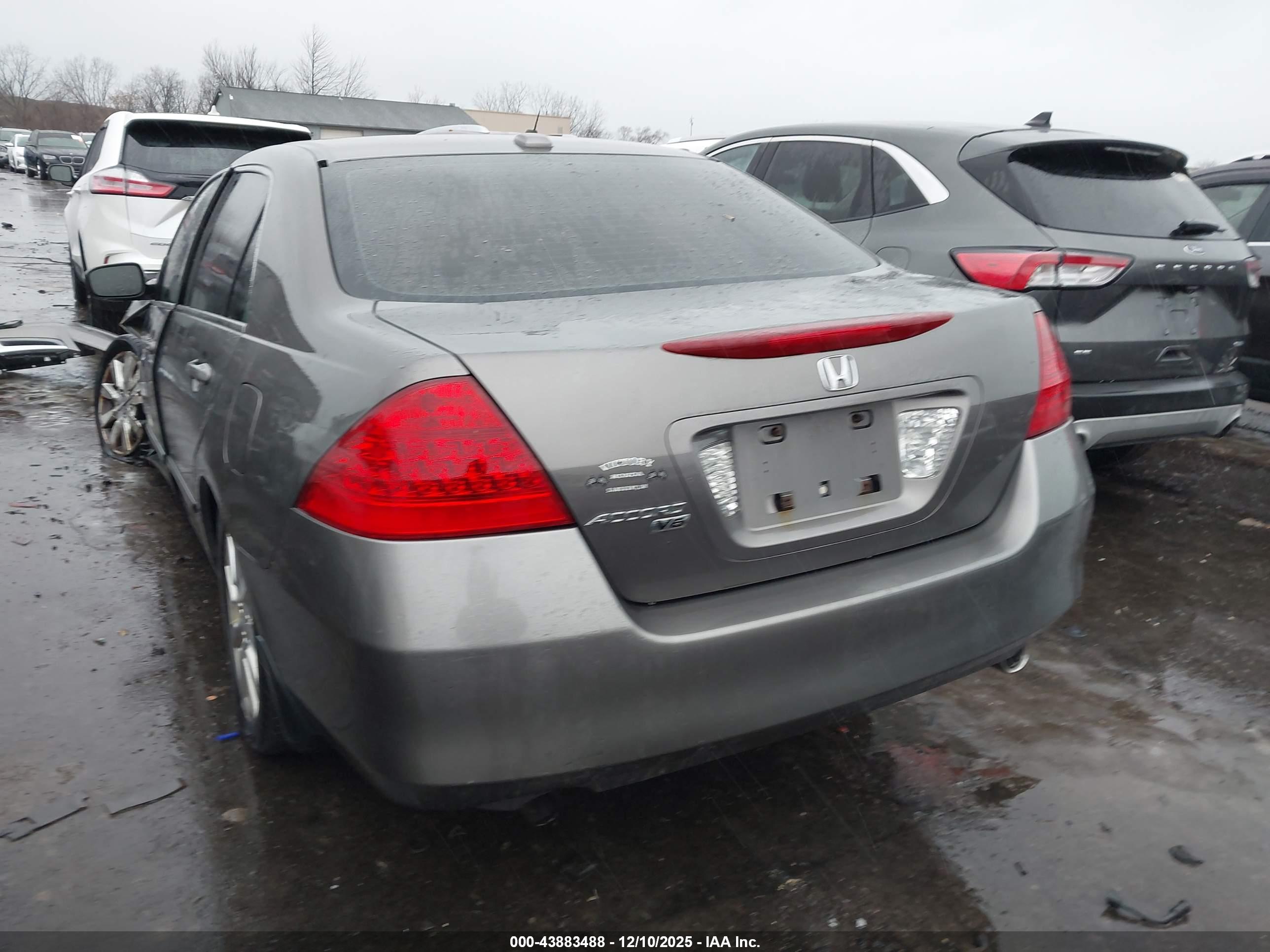 HONDA ACCORD image 3