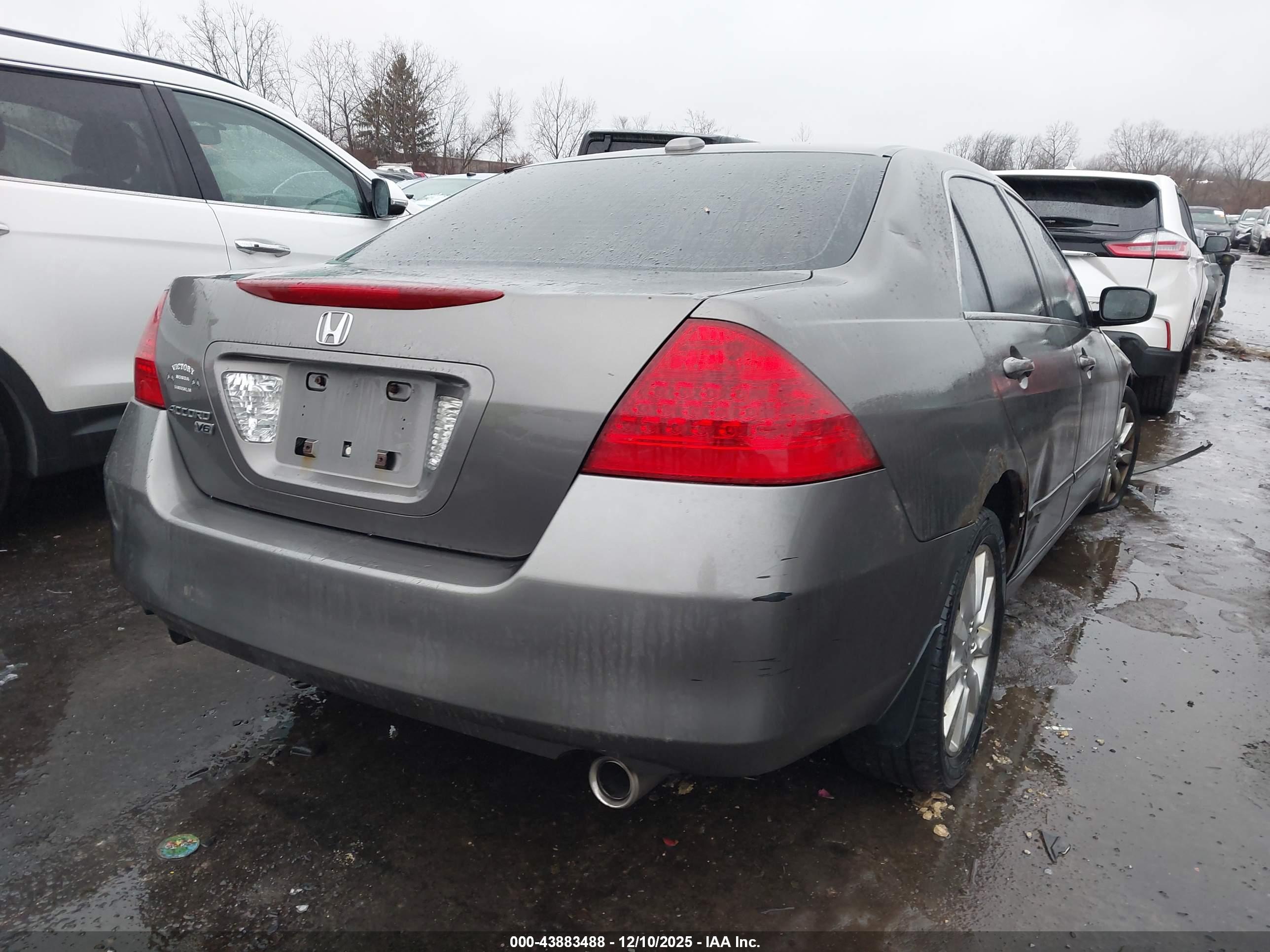 HONDA ACCORD image 4