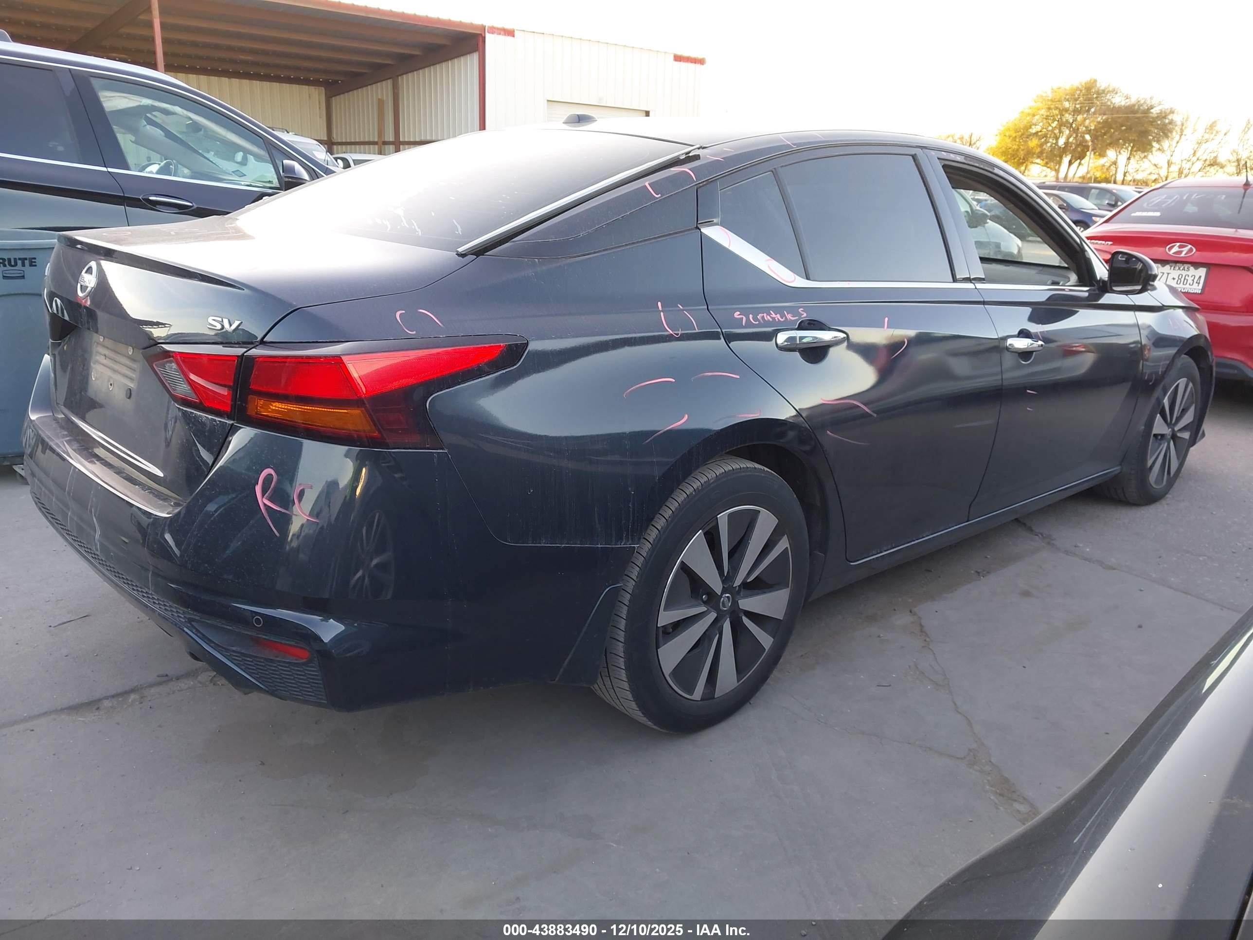 NISSAN ALTIMA image 4
