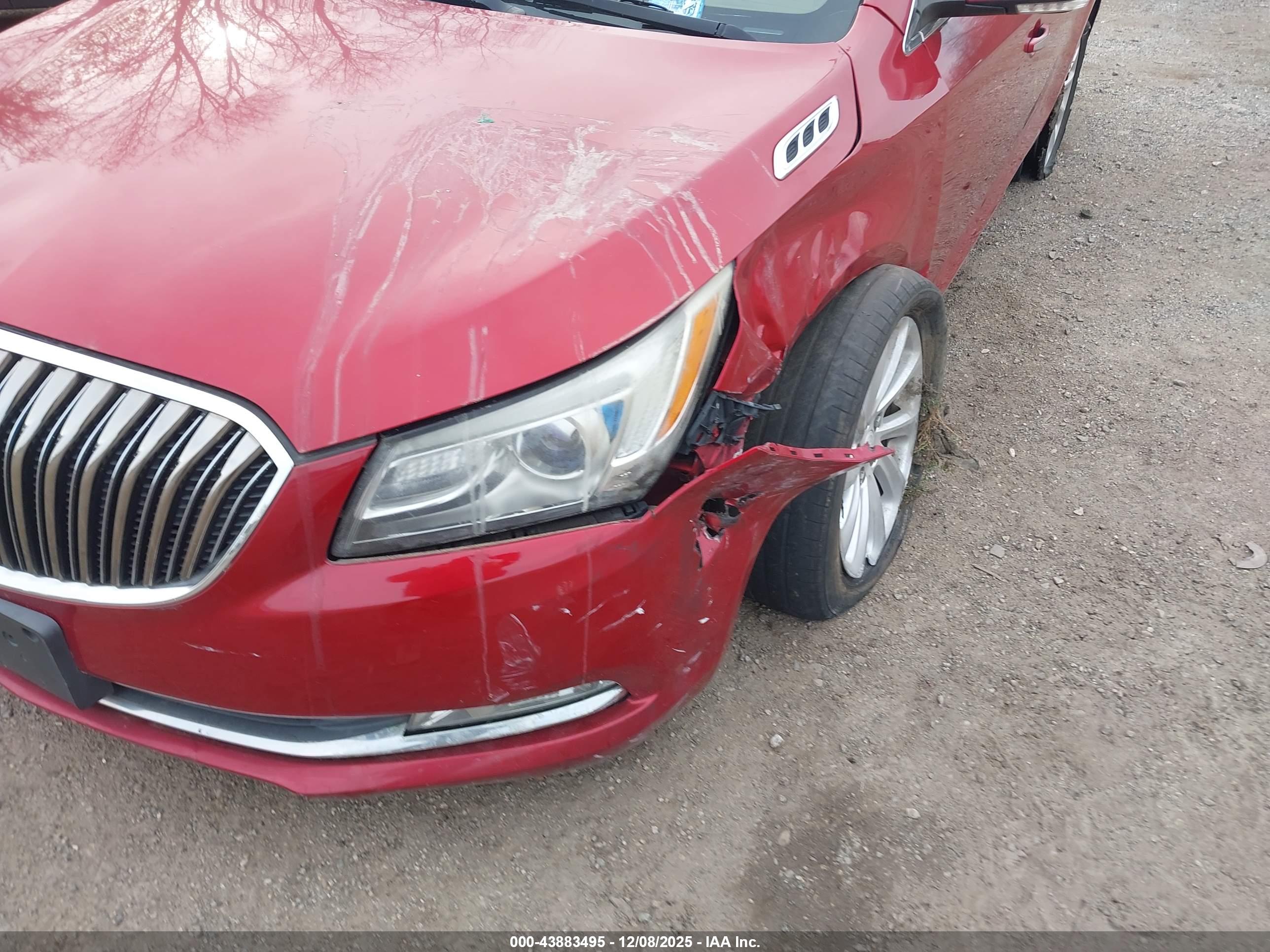 BUICK LACROSSE image 6
