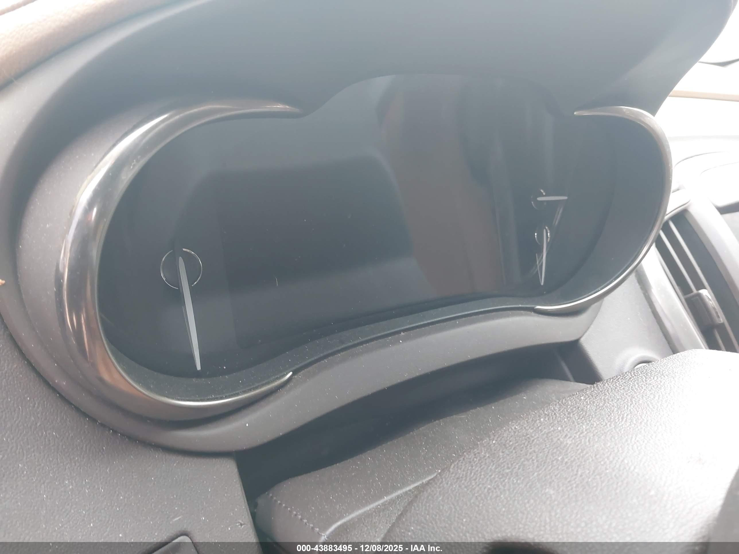 BUICK LACROSSE image 7