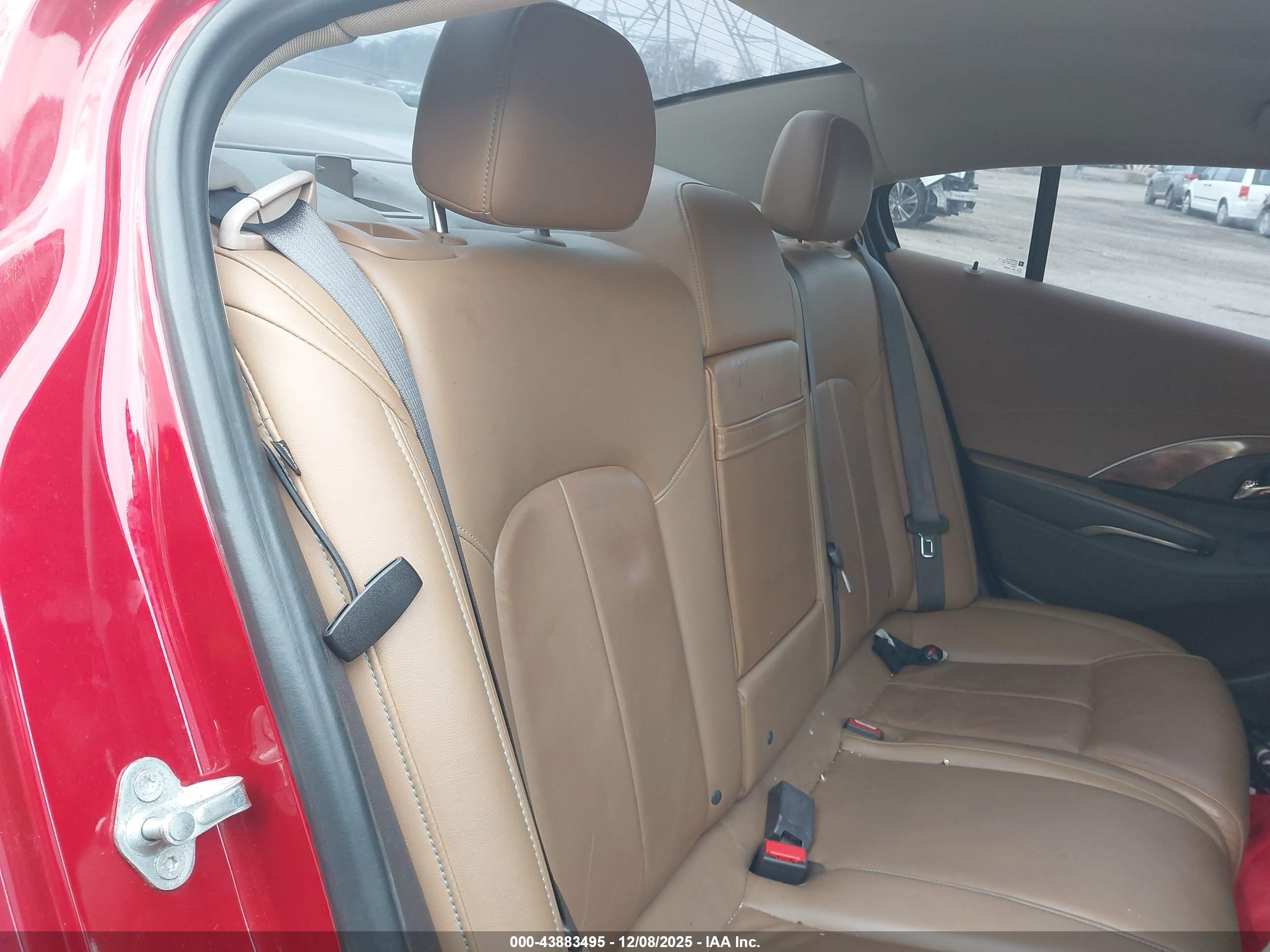 BUICK LACROSSE image 8