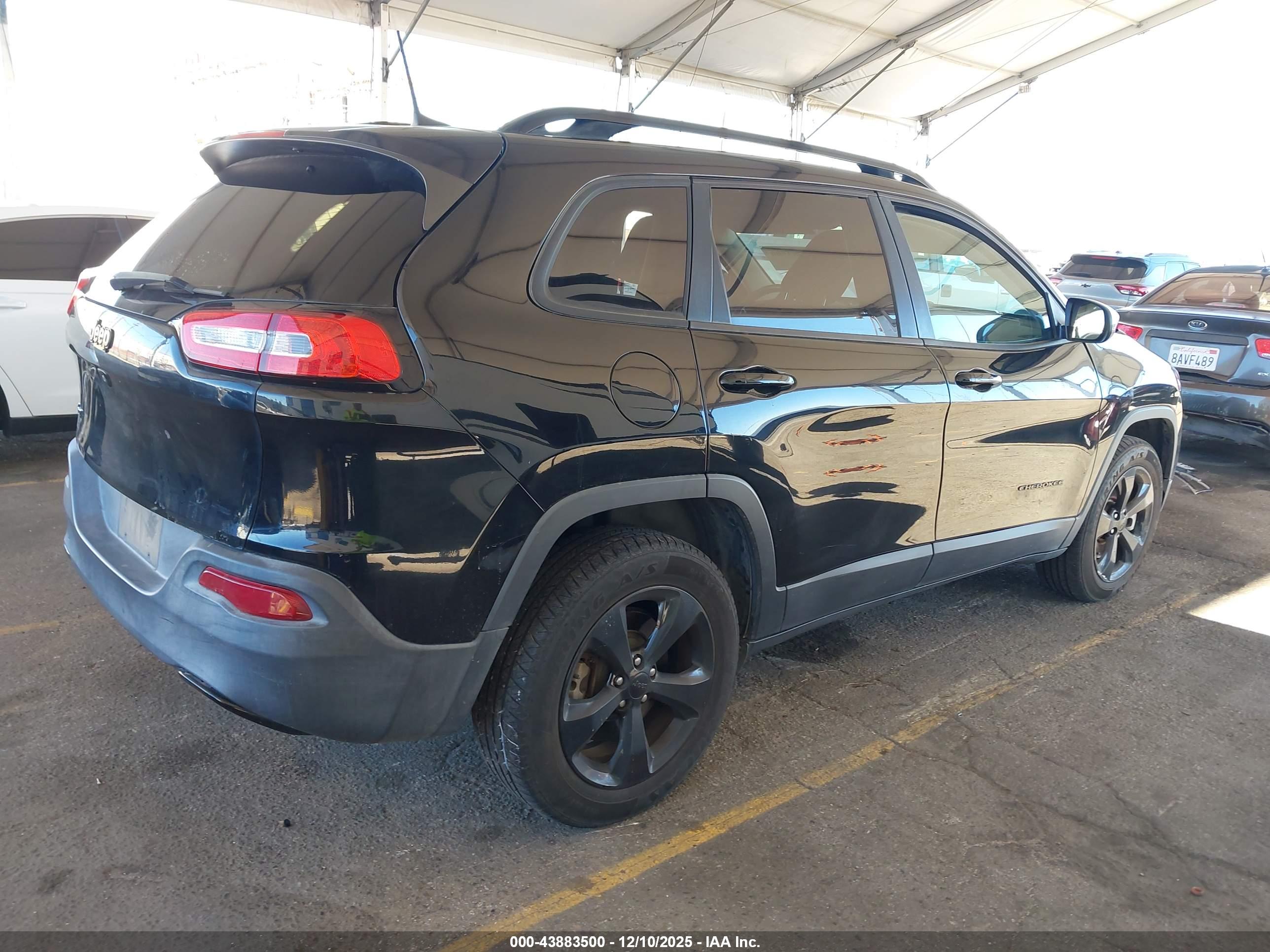 JEEP CHEROKEE image 4