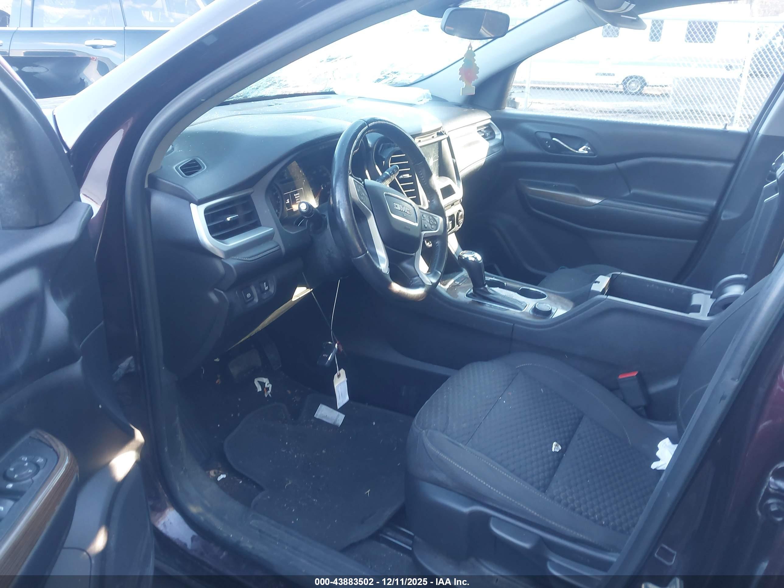 GMC ACADIA image 5