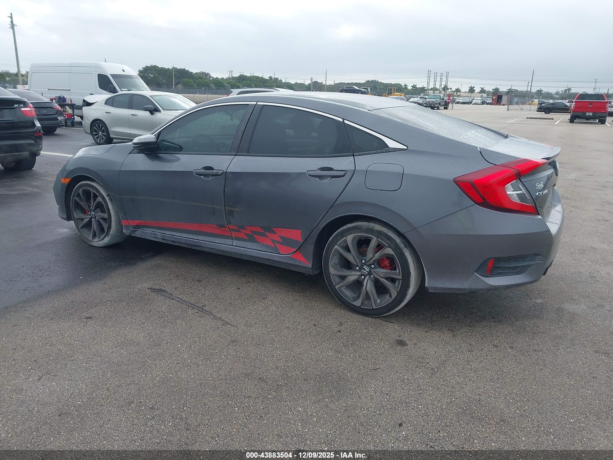 HONDA CIVIC image 3