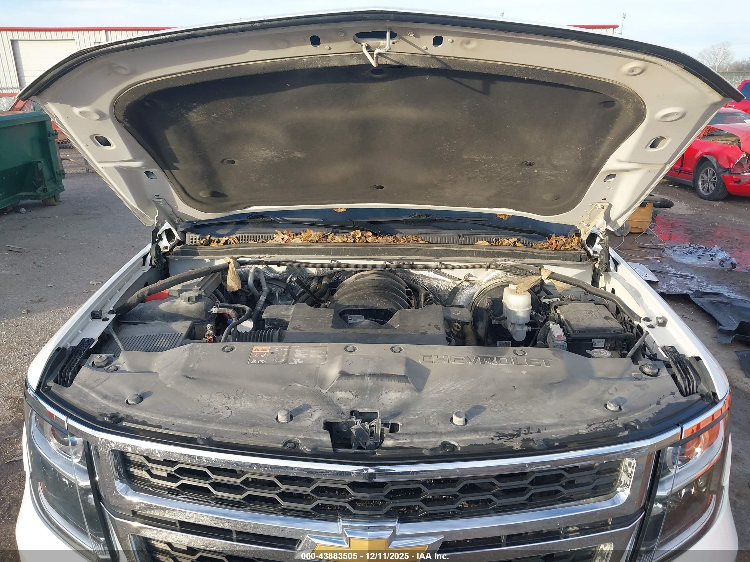 CHEVROLET TAHOE image 10