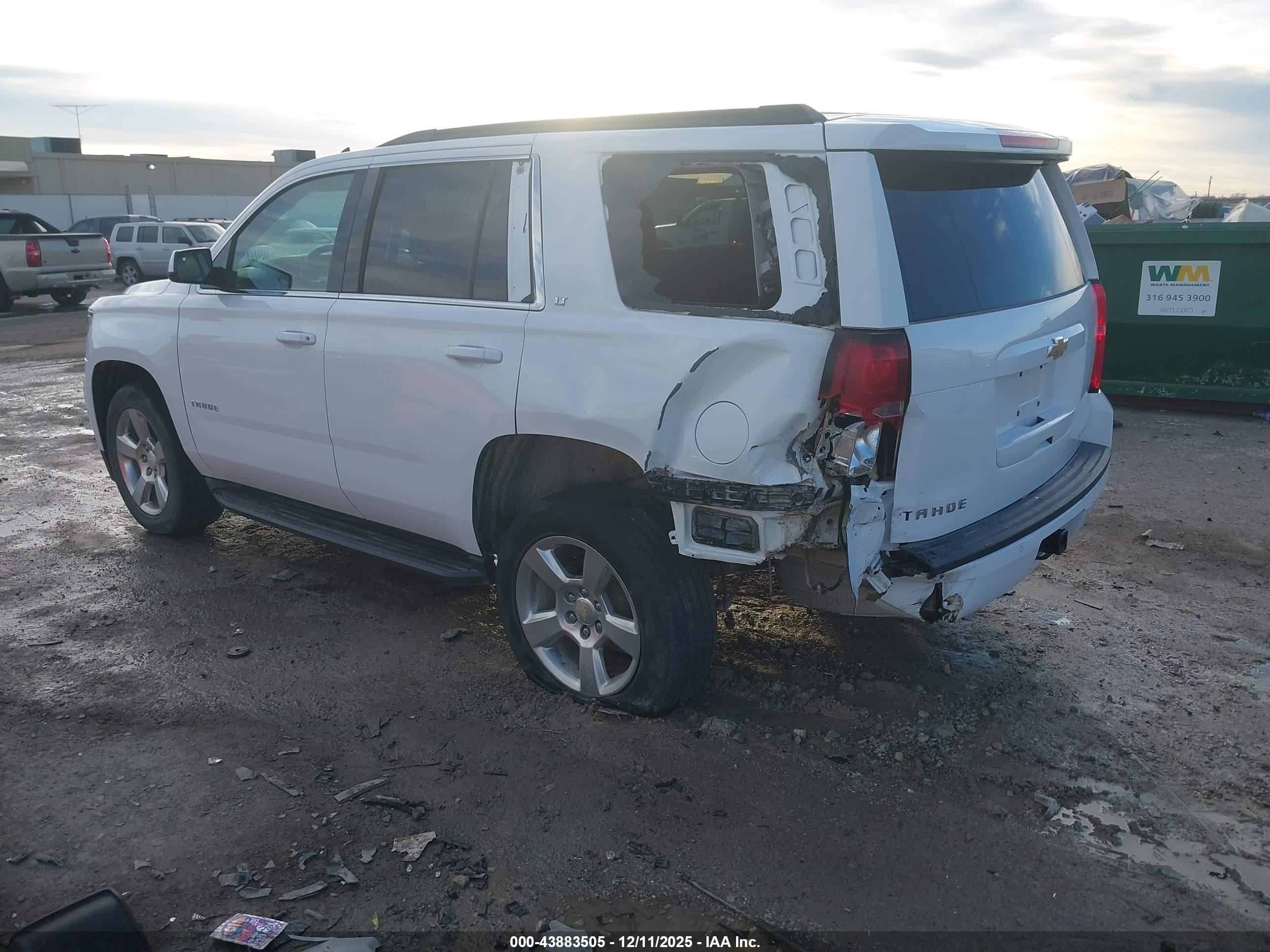 CHEVROLET TAHOE image 3