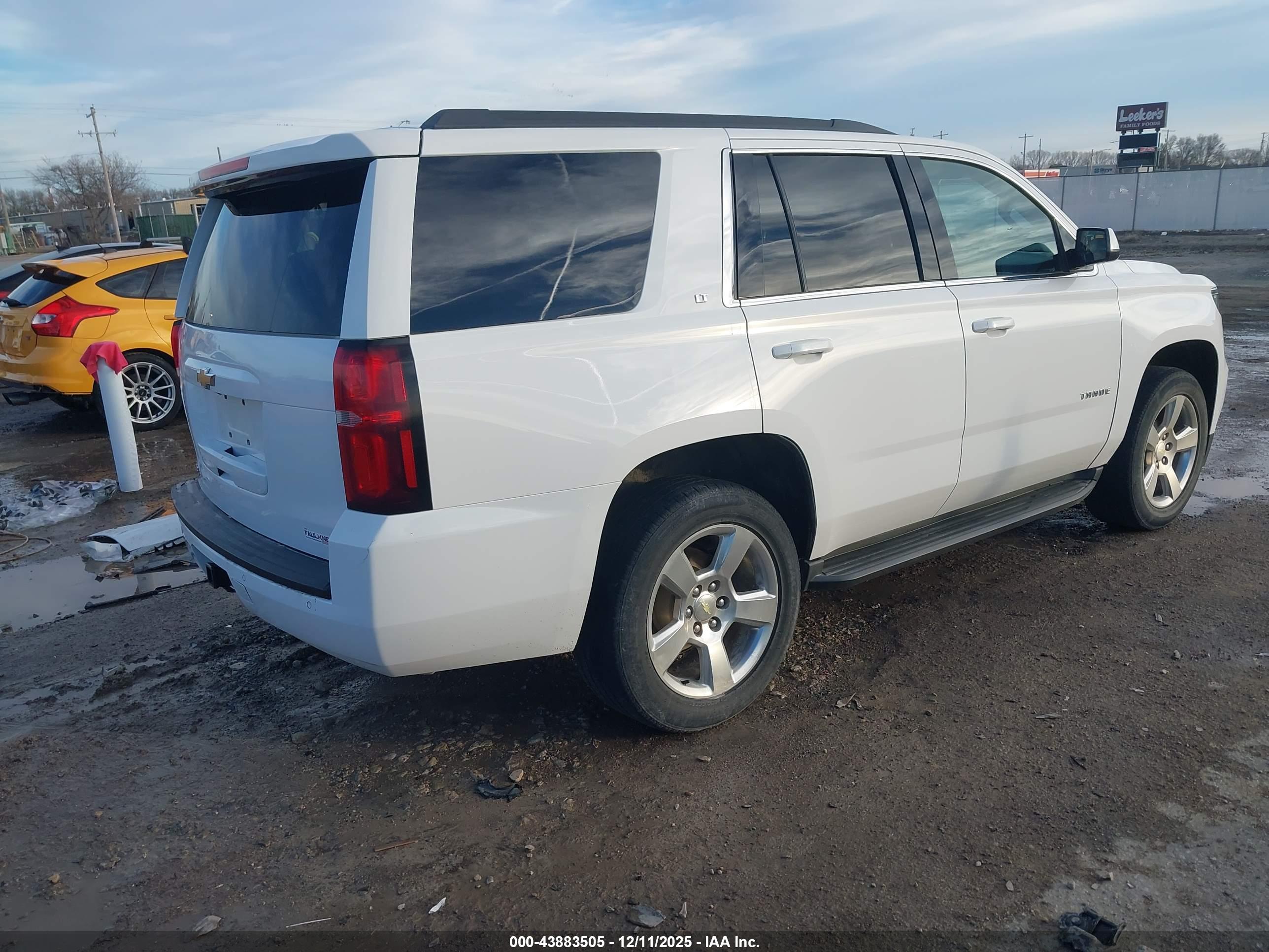 CHEVROLET TAHOE image 4