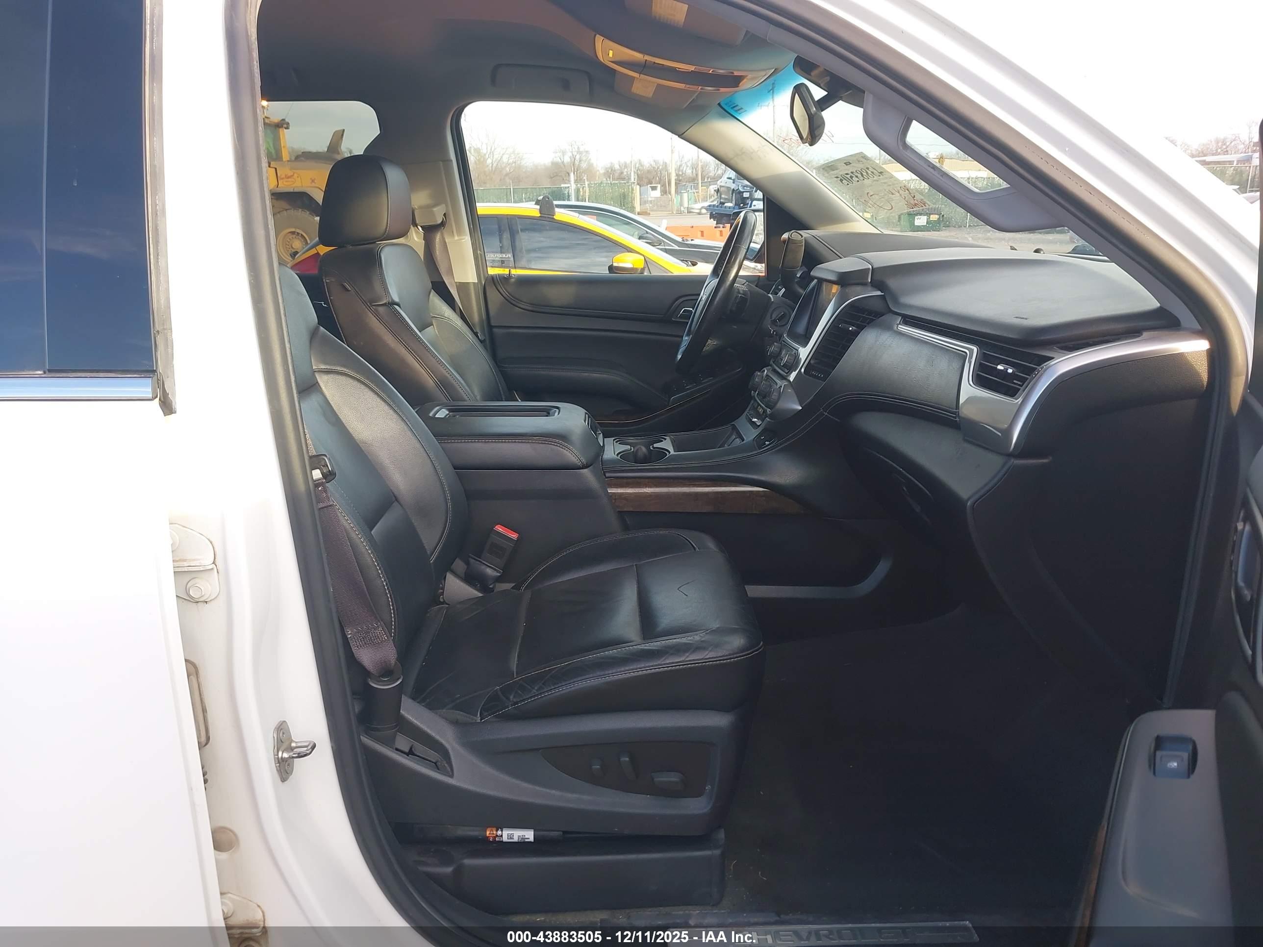 CHEVROLET TAHOE image 5