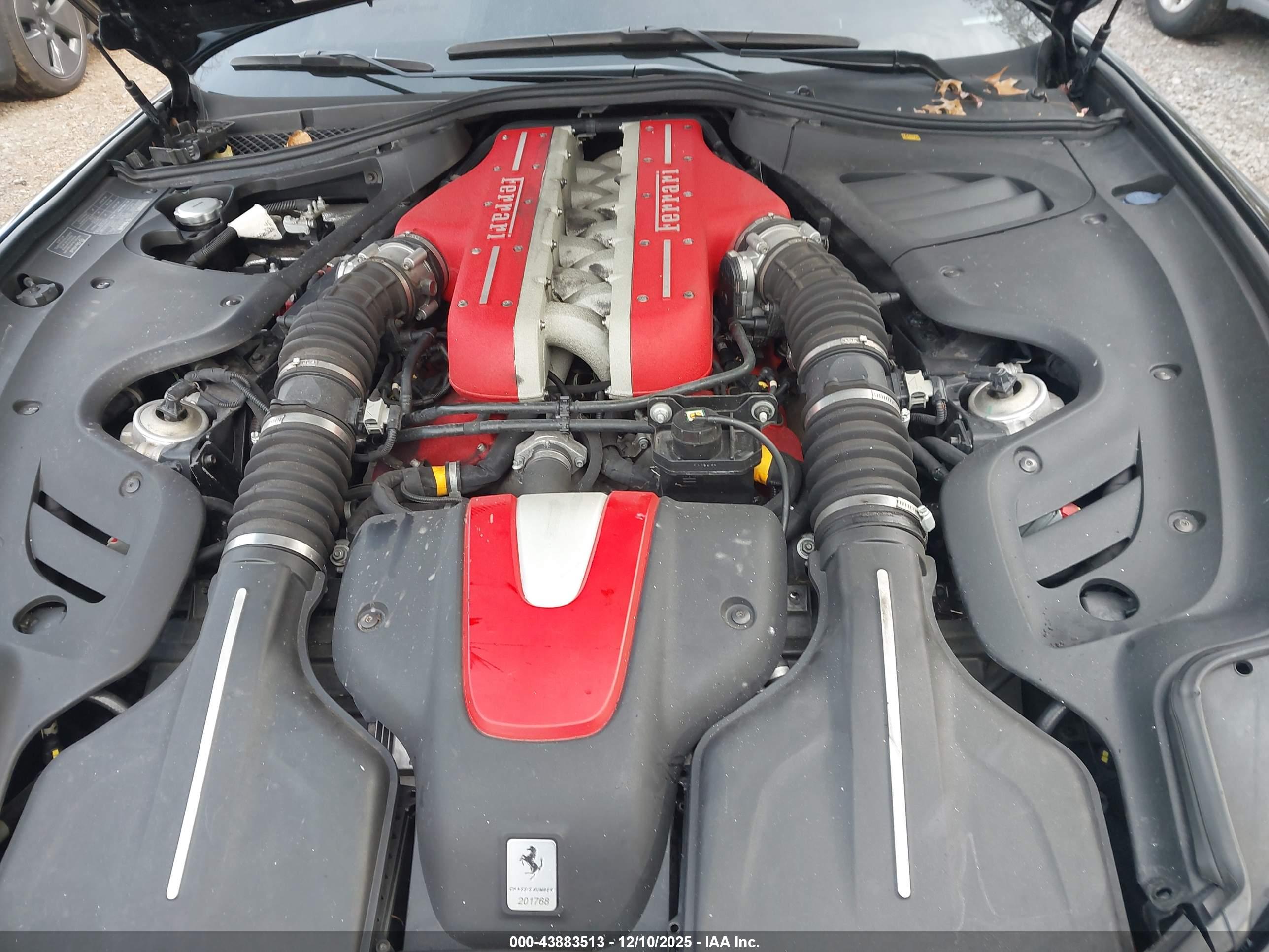 FERRARI FF image 10