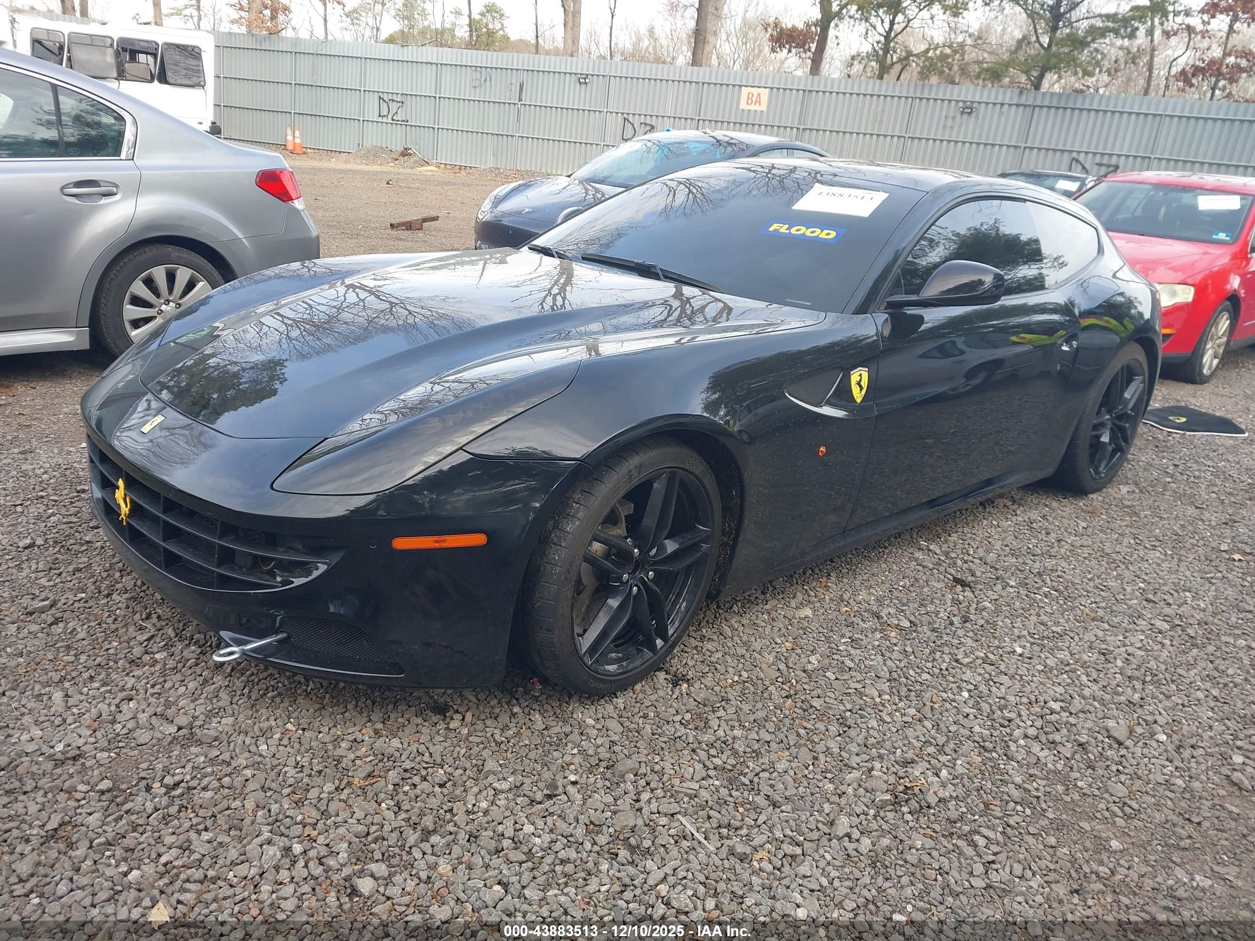 FERRARI FF image 2
