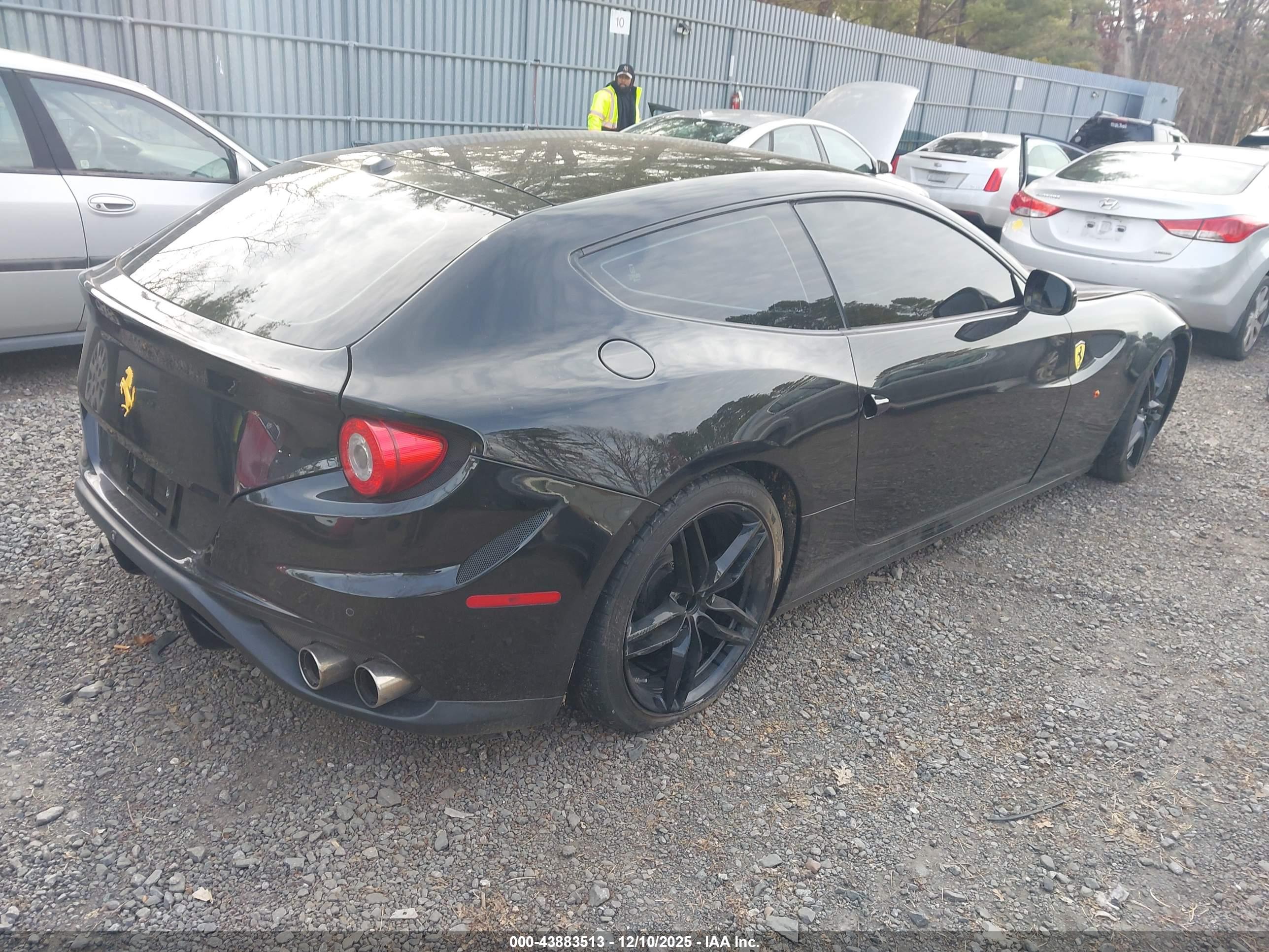 FERRARI FF image 4