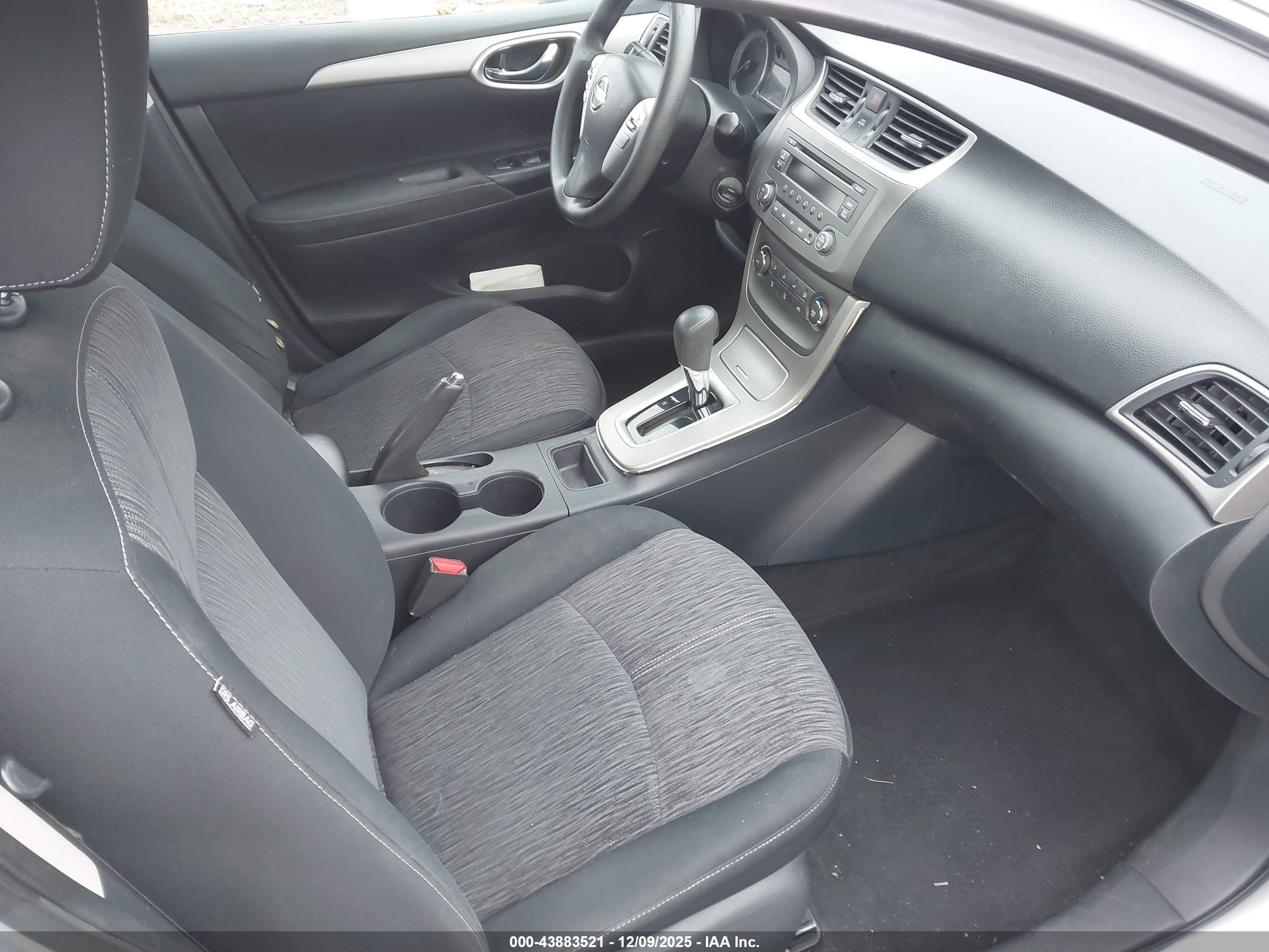 NISSAN SENTRA image 5