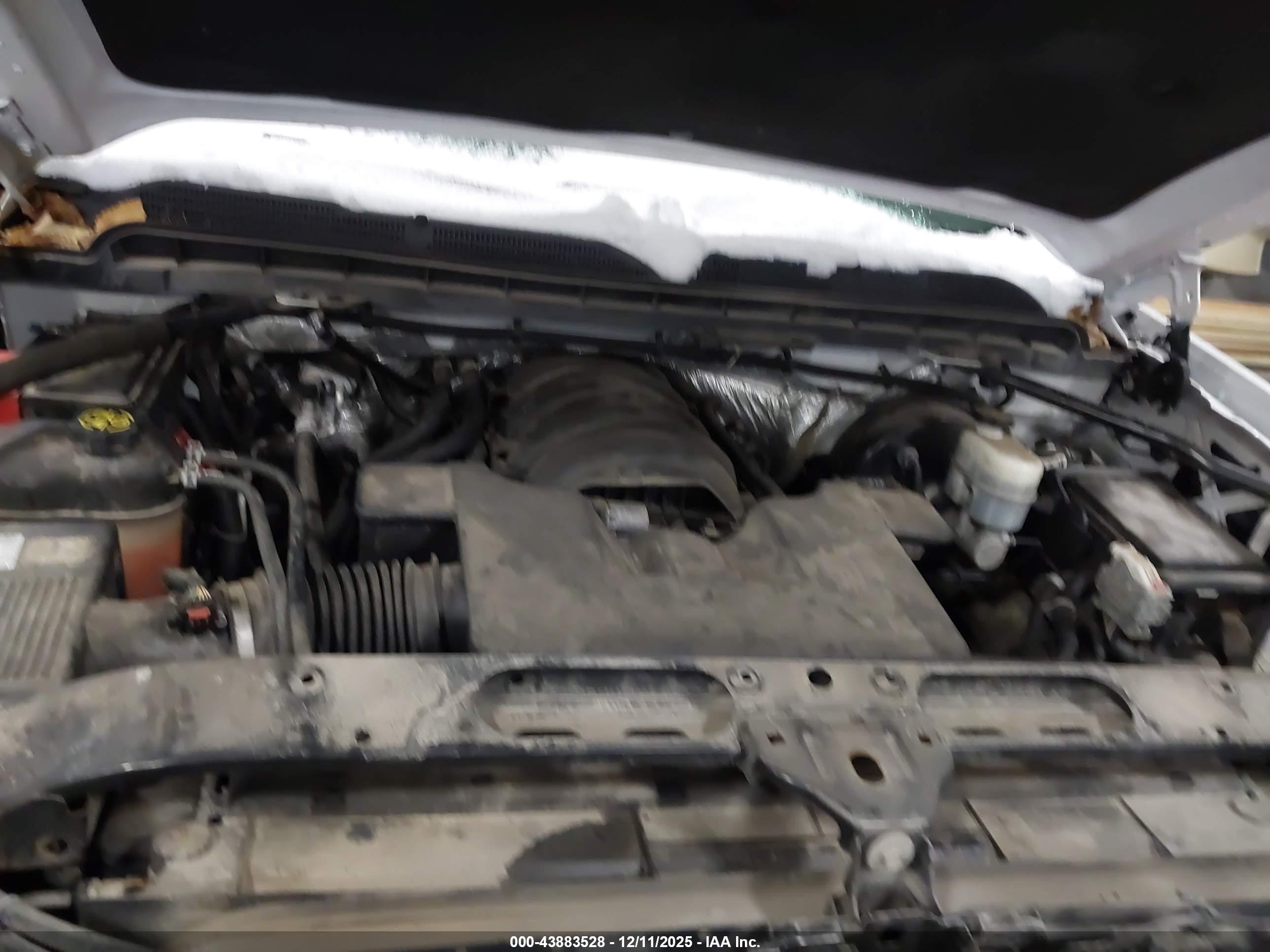 CHEVROLET SILVERADO image 10