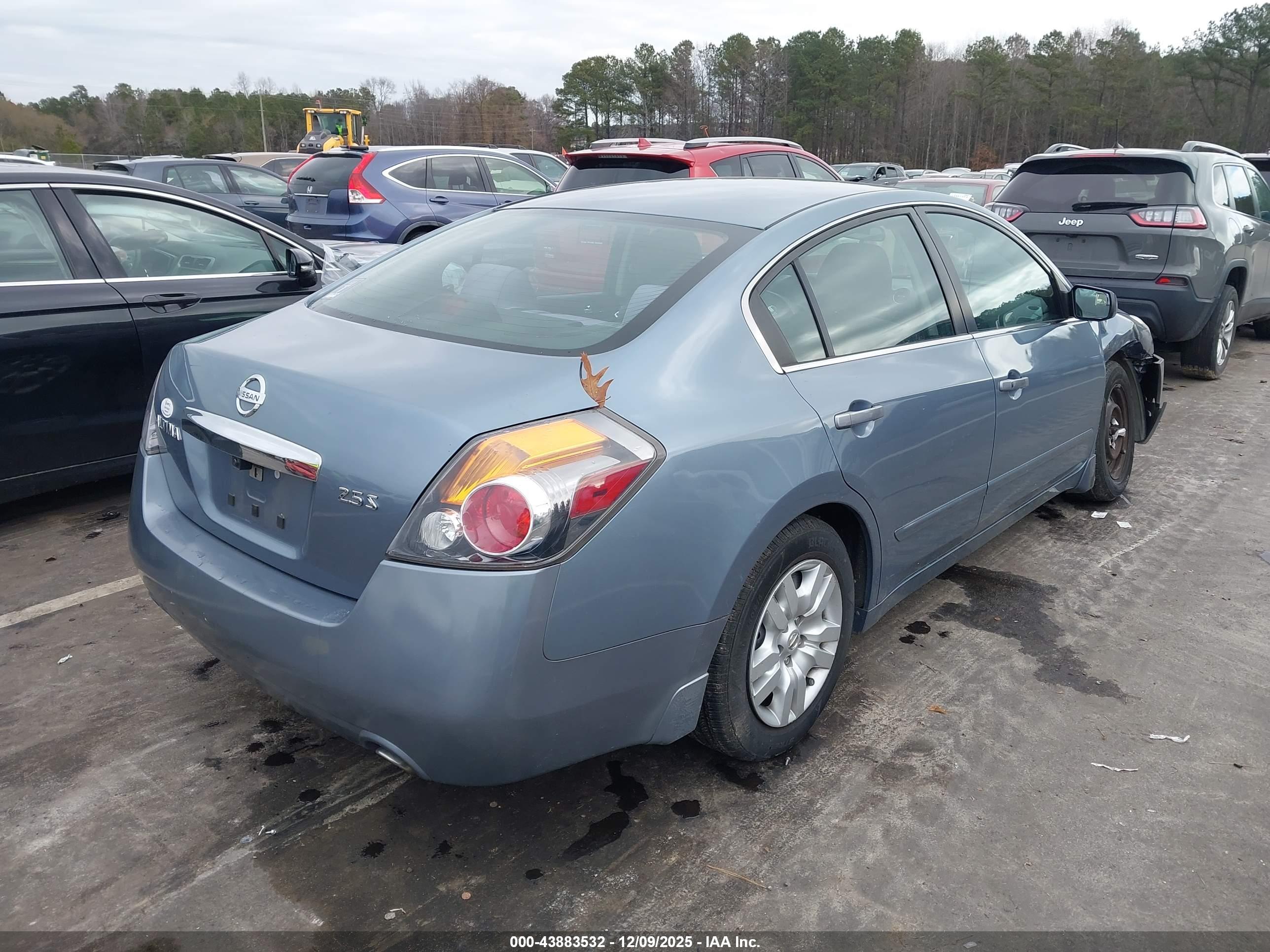 NISSAN ALTIMA image 4