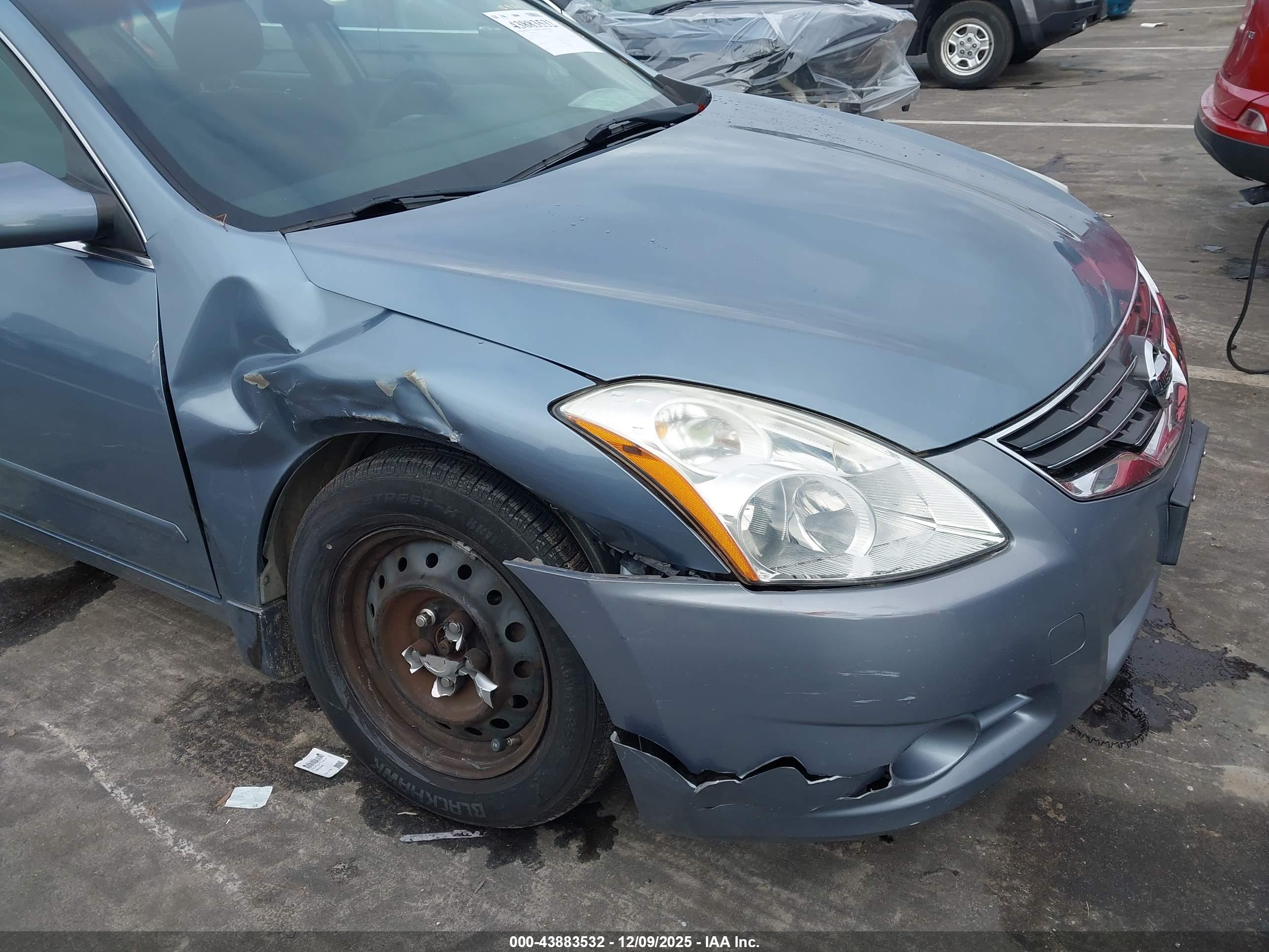 NISSAN ALTIMA image 6