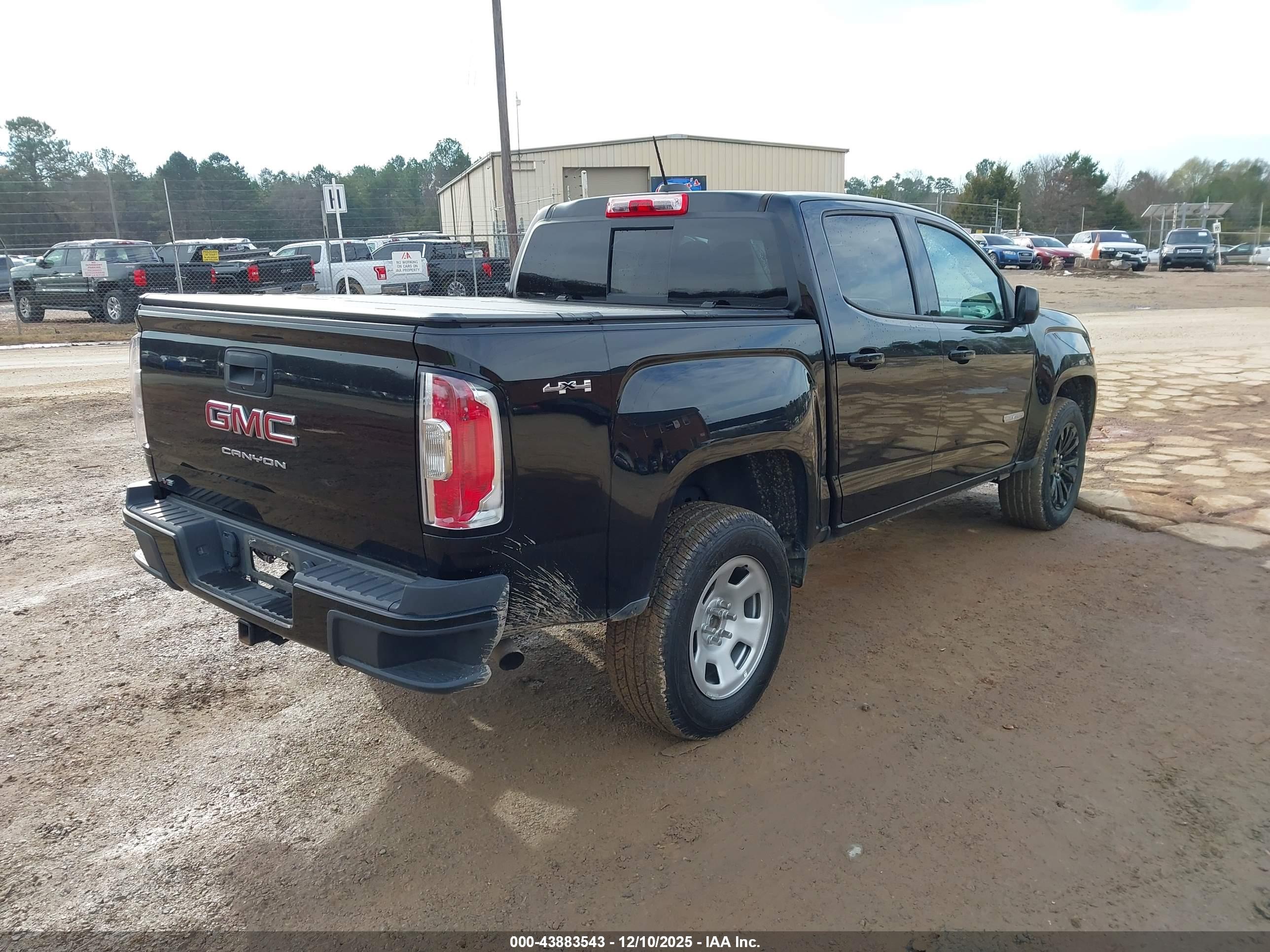 GMC CANYON image 4