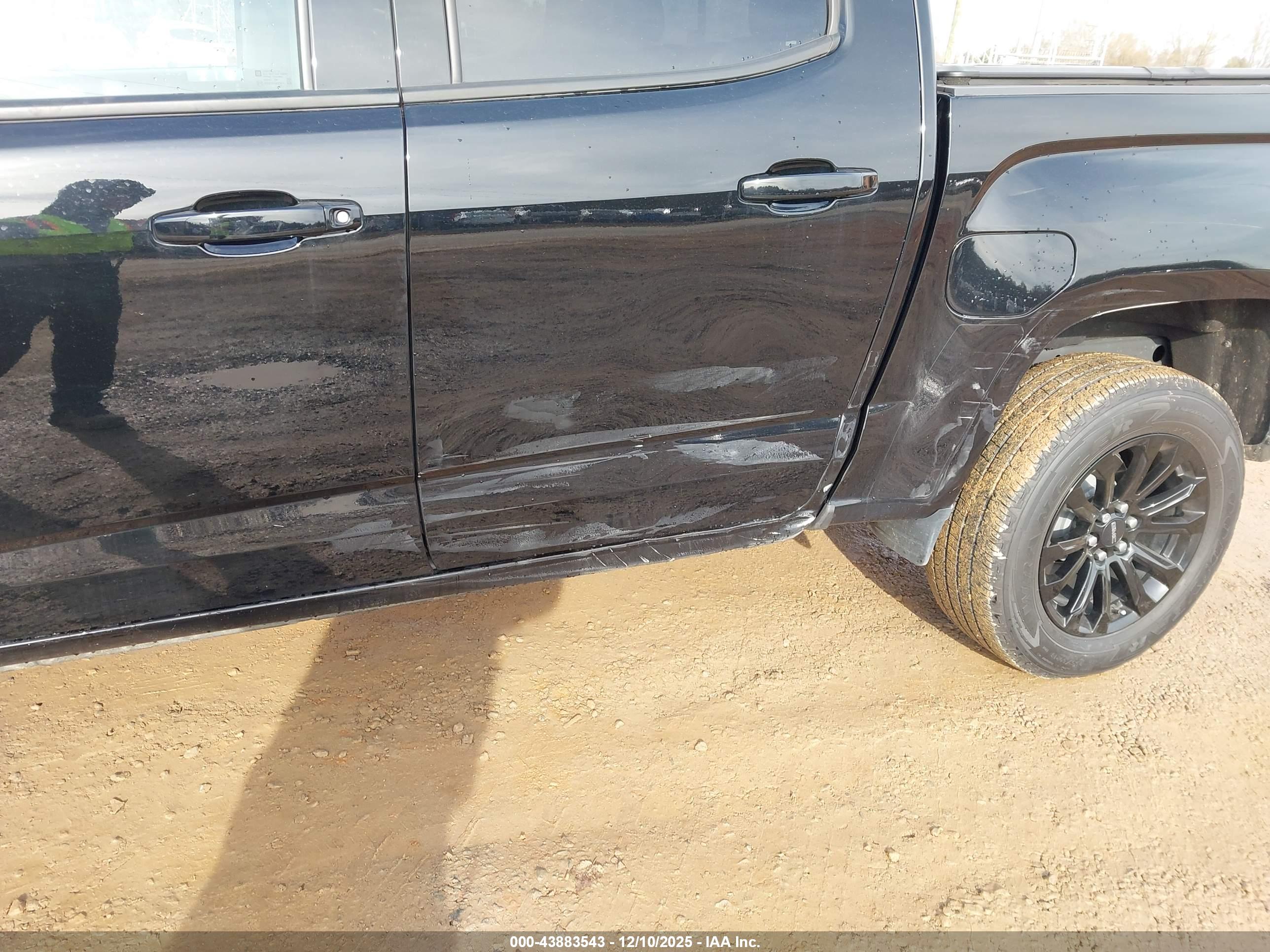 GMC CANYON image 6