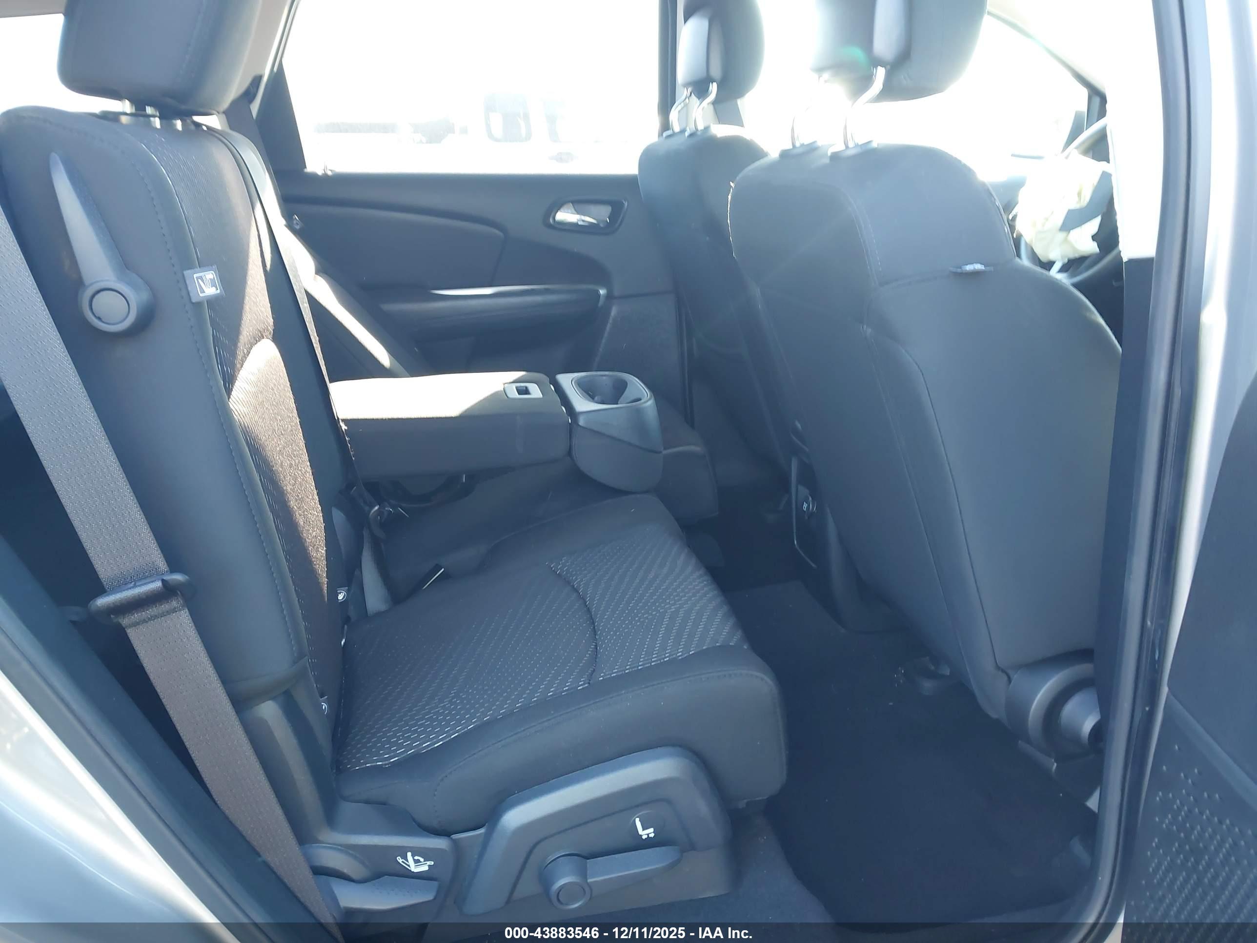 DODGE JOURNEY image 8
