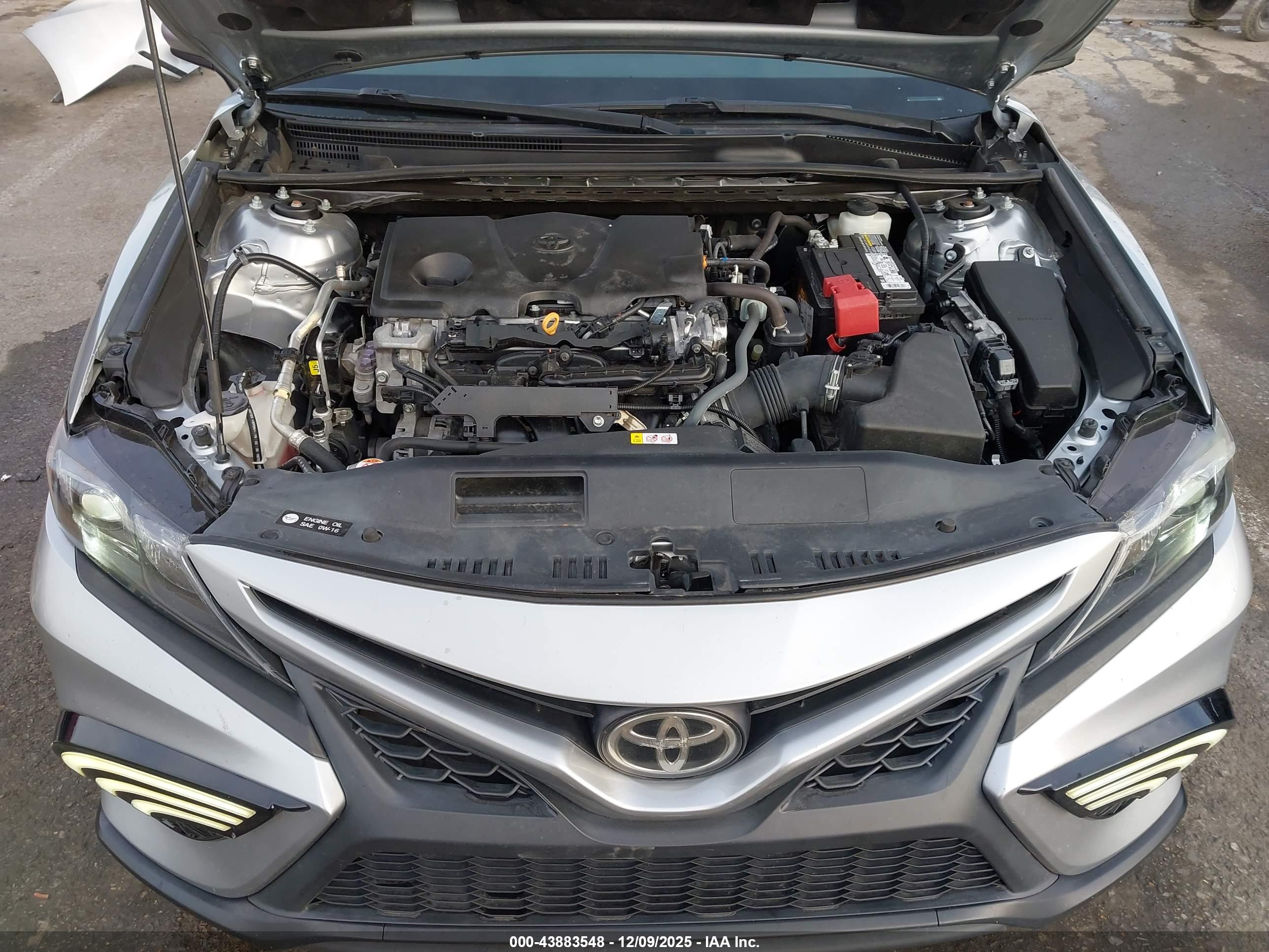 TOYOTA CAMRY image 10